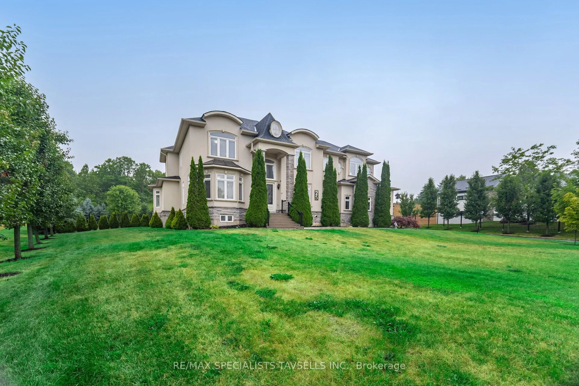 25 Brookhaven Crescent