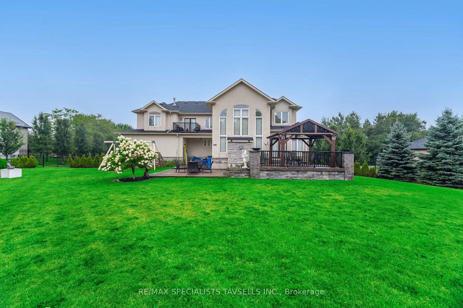 25 Brookhaven Crescent