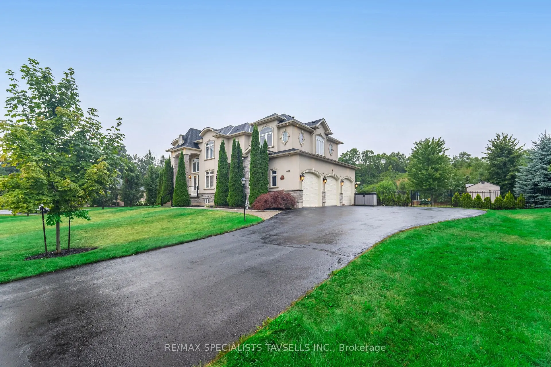 25 Brookhaven Crescent