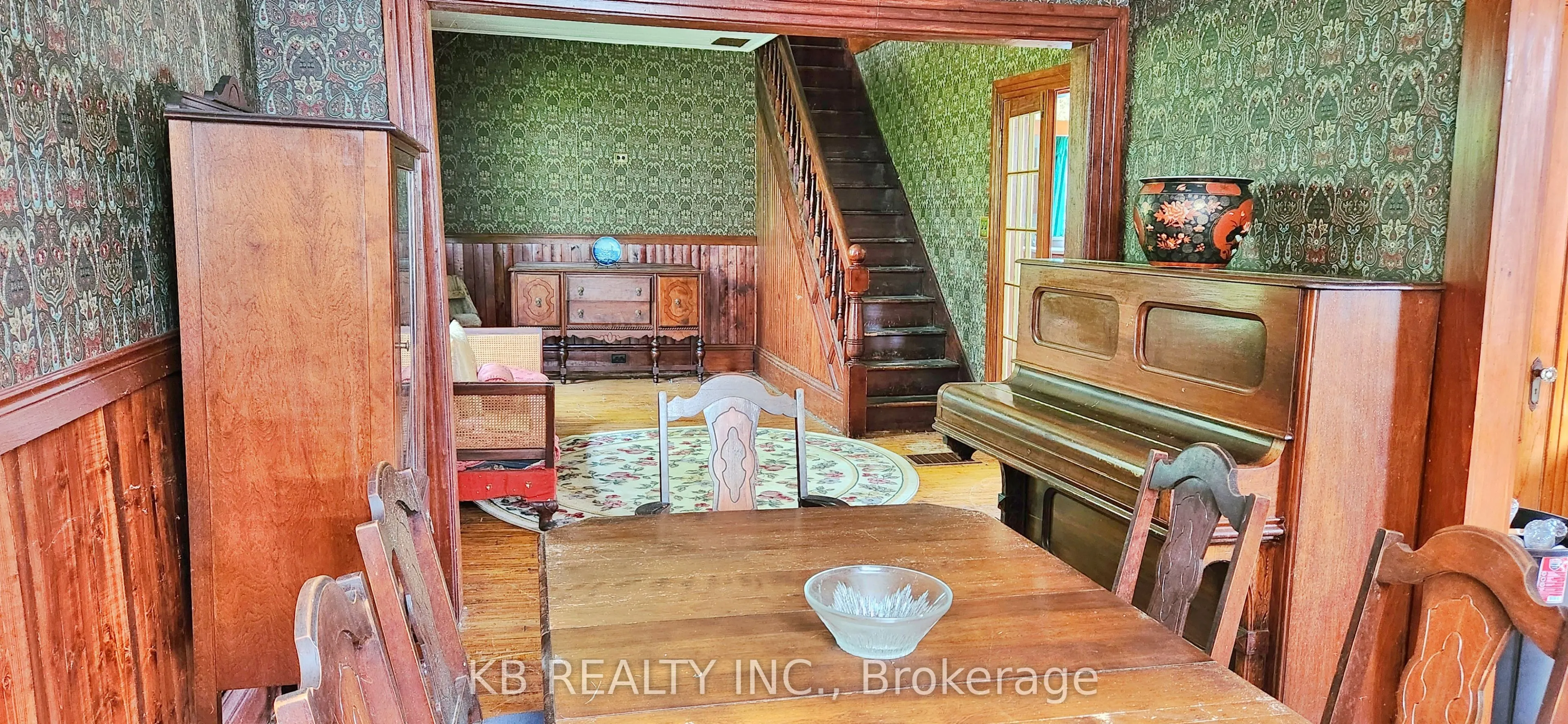 1033 Bridge Street