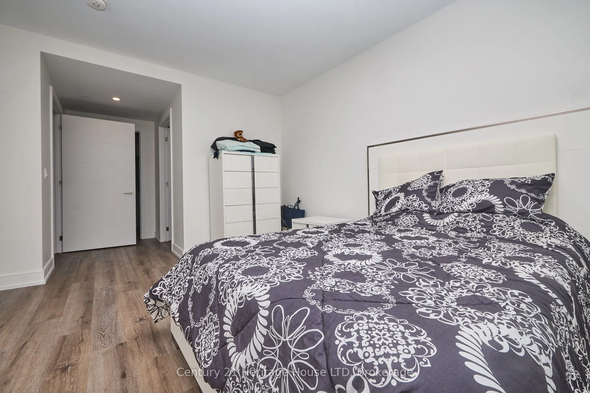 300B Fourth Avenue, #407