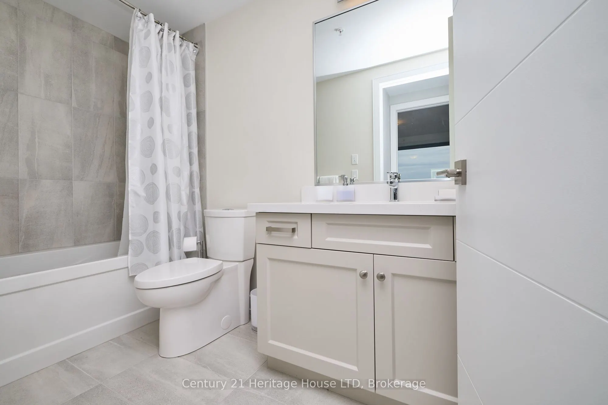 300B Fourth Avenue, #407
