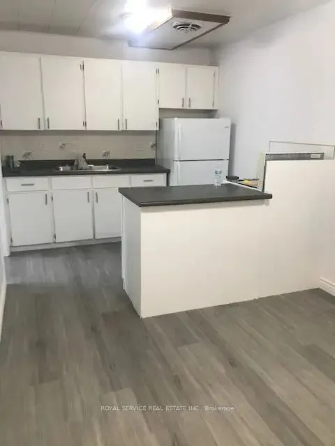118 Perry Street, #20