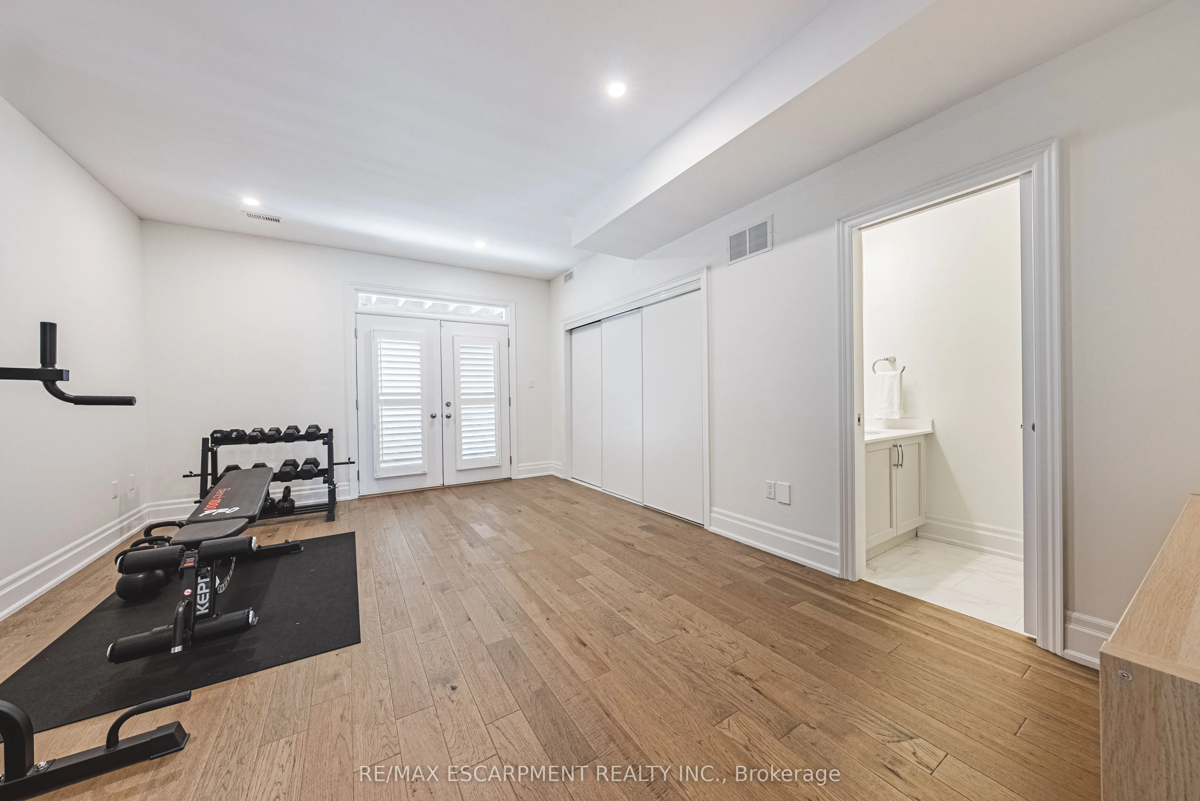 111 Wilson Street E, #6