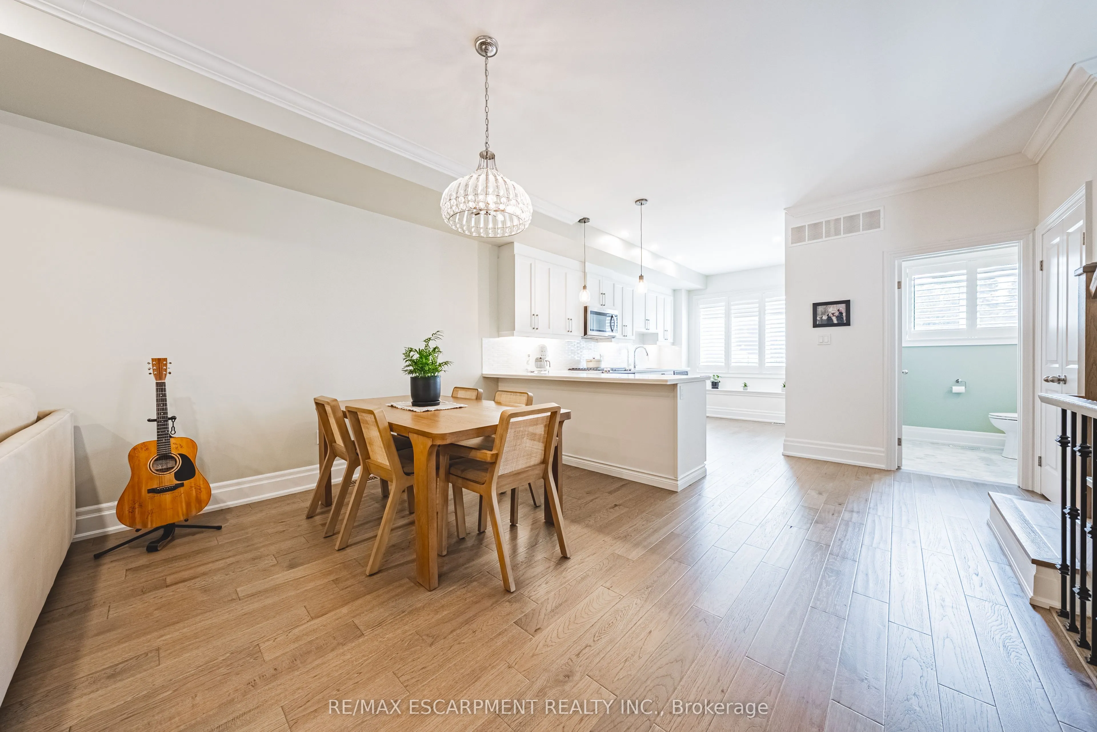 111 Wilson Street E, #6