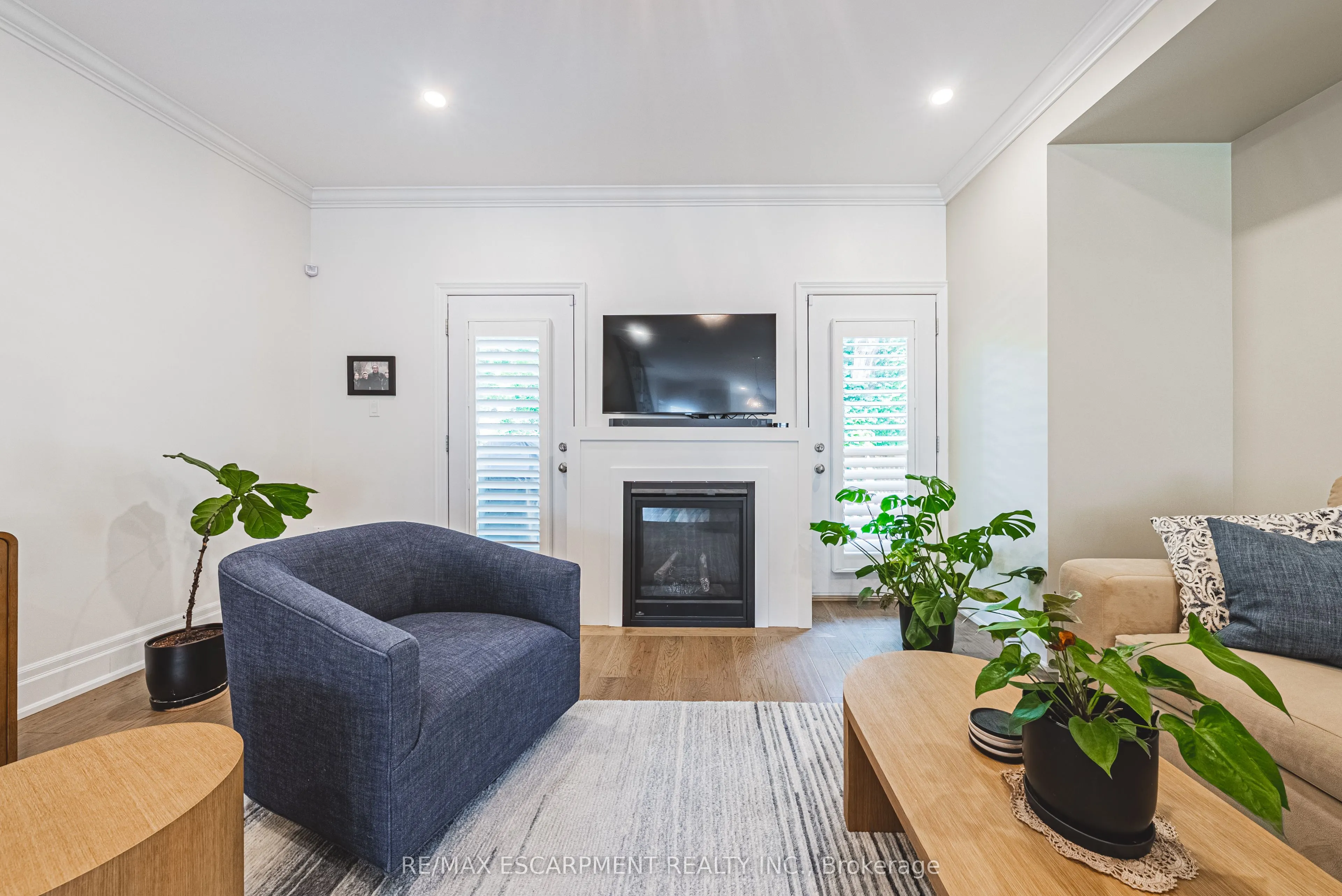 111 Wilson Street E, #6