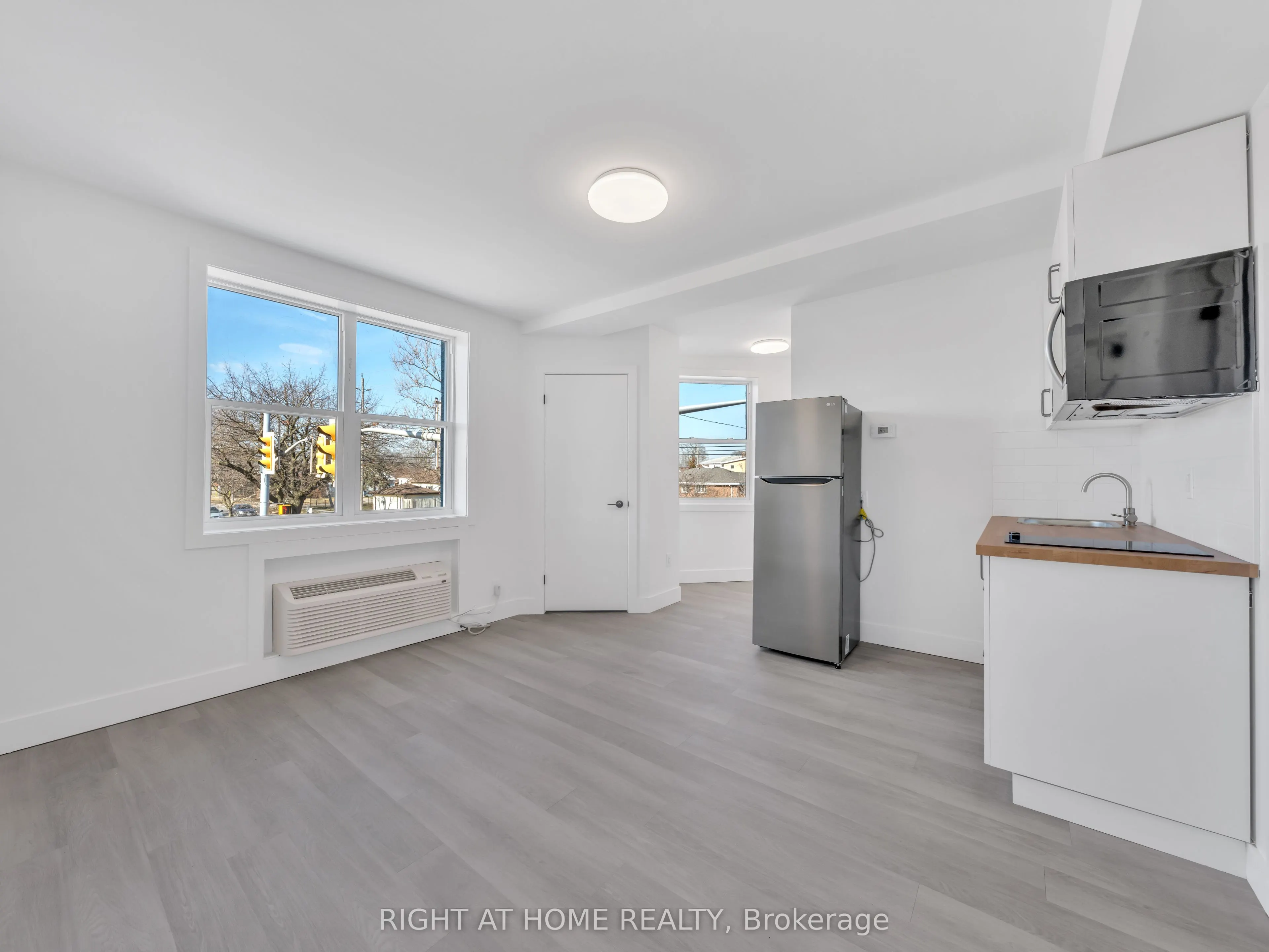 1804 Drouillard Road, #204