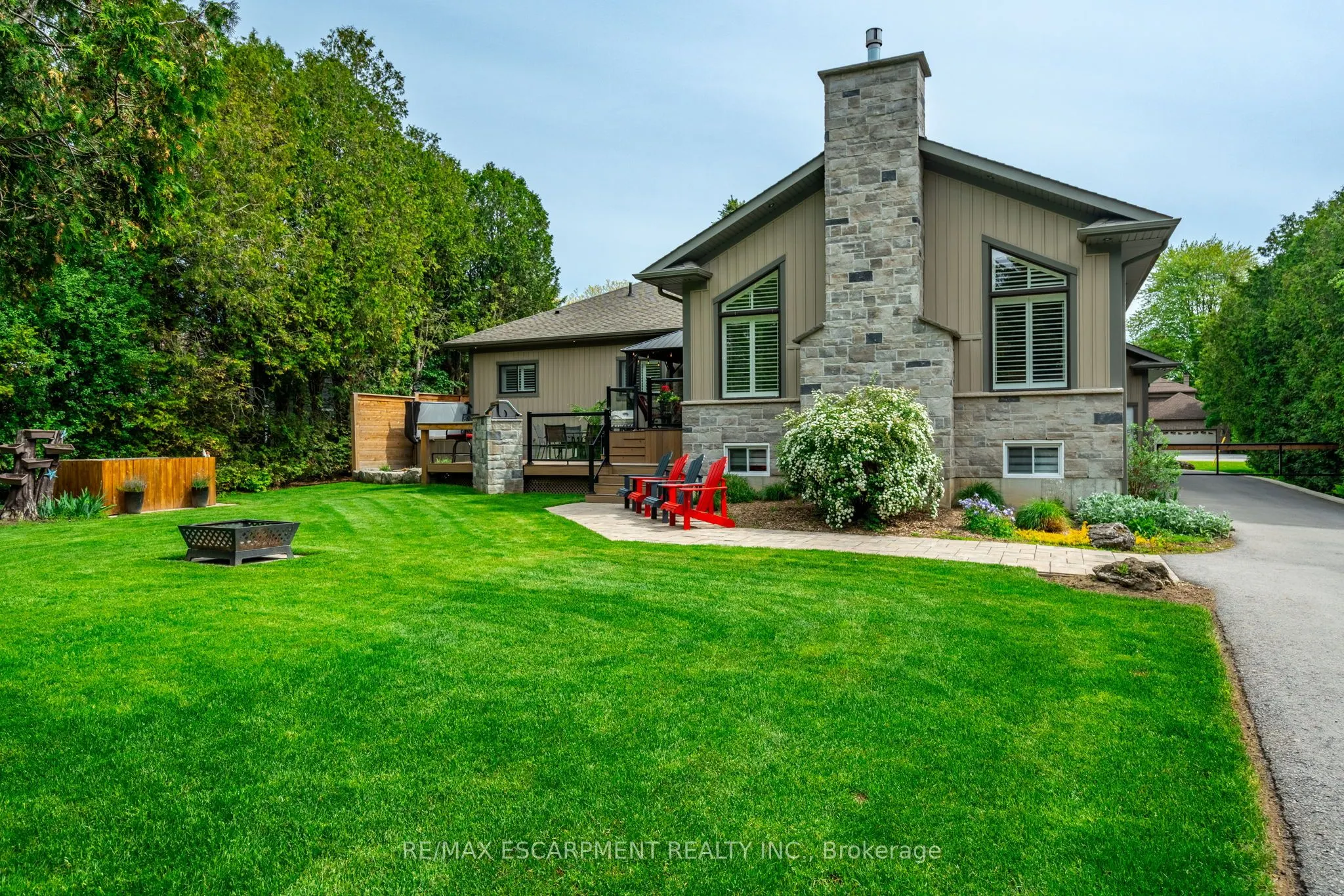 979 Garden Lane