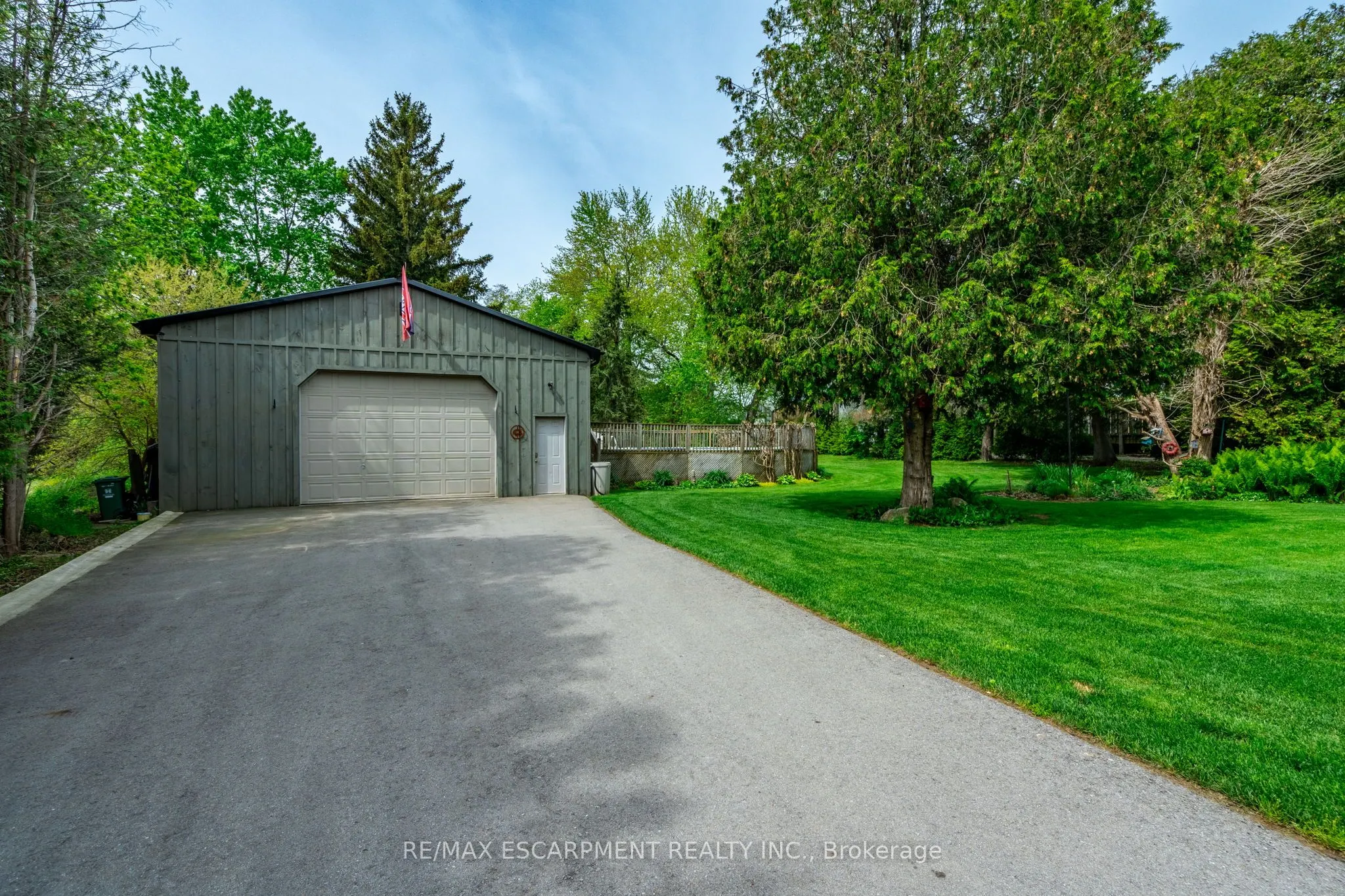 979 Garden Lane