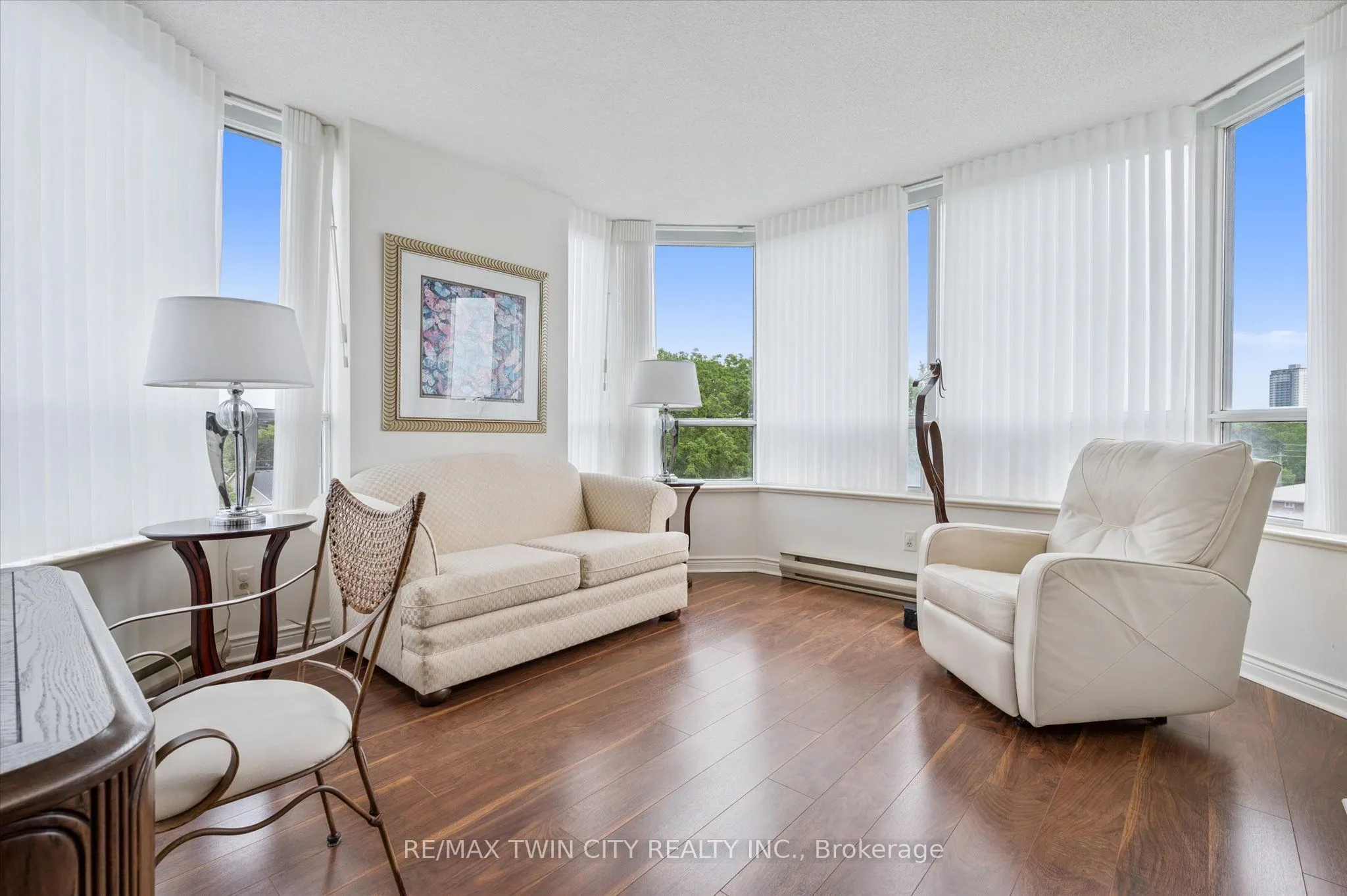 6 WILLOW Street, #702