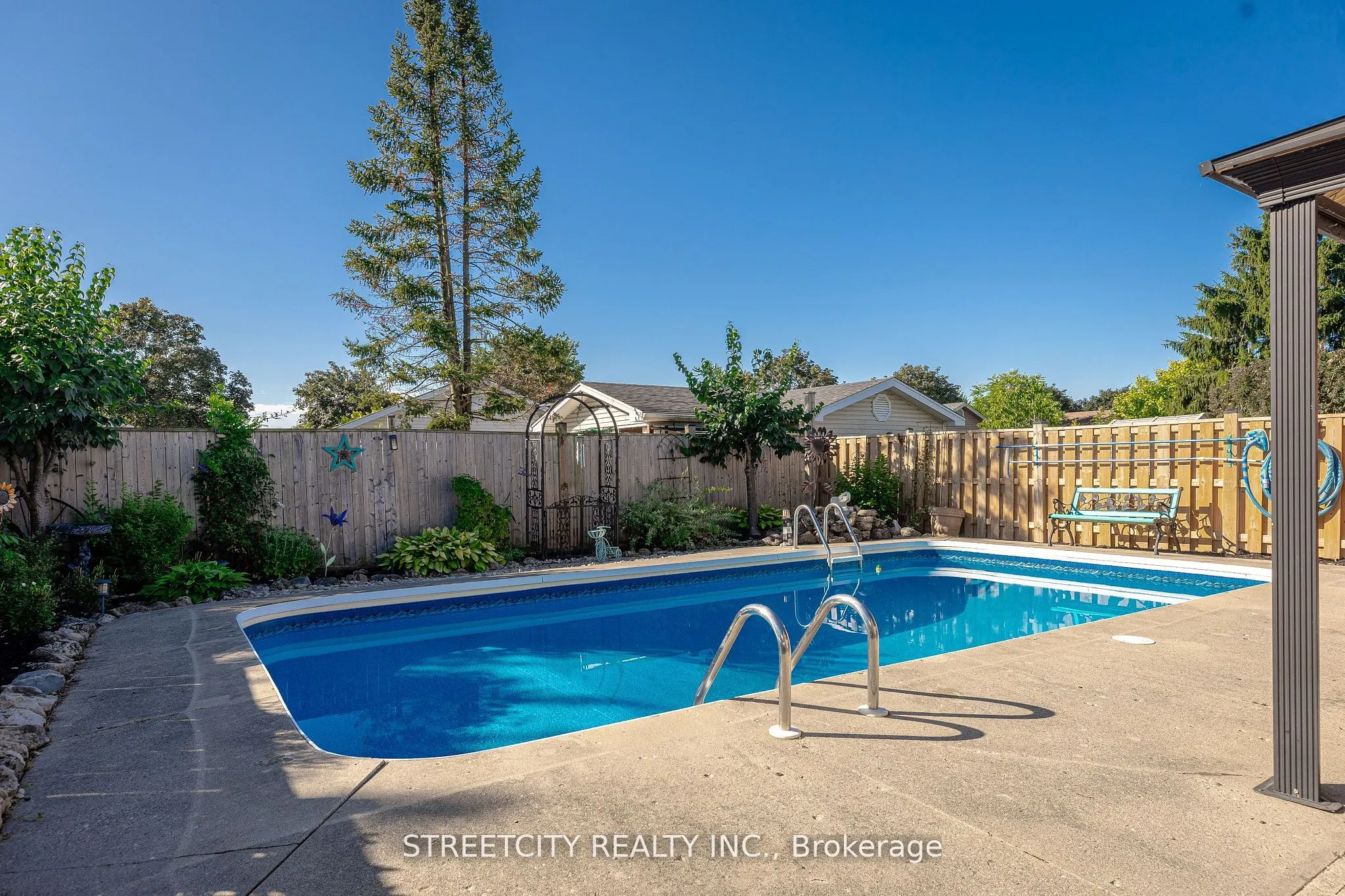 23 Snowdon Crescent