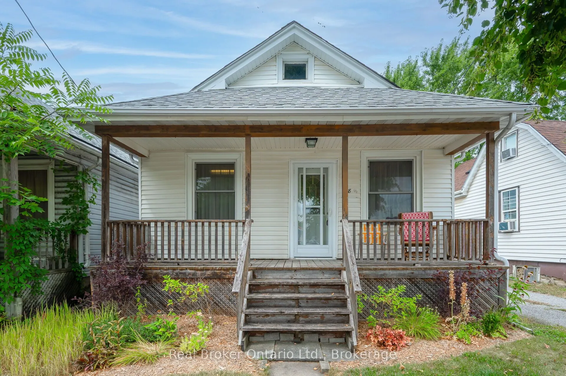 28-1/2 Pelham Road