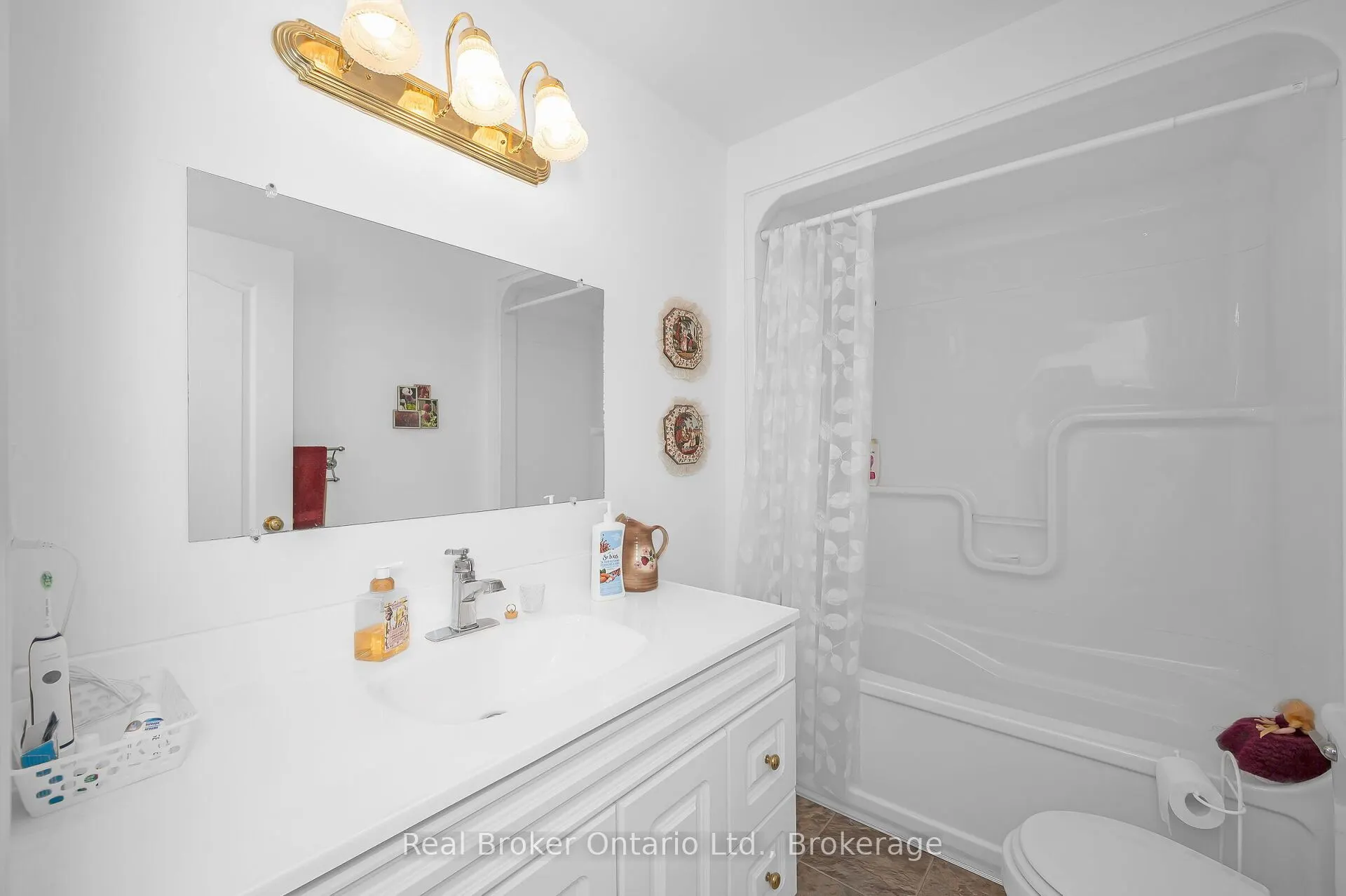 28-1/2 Pelham Road