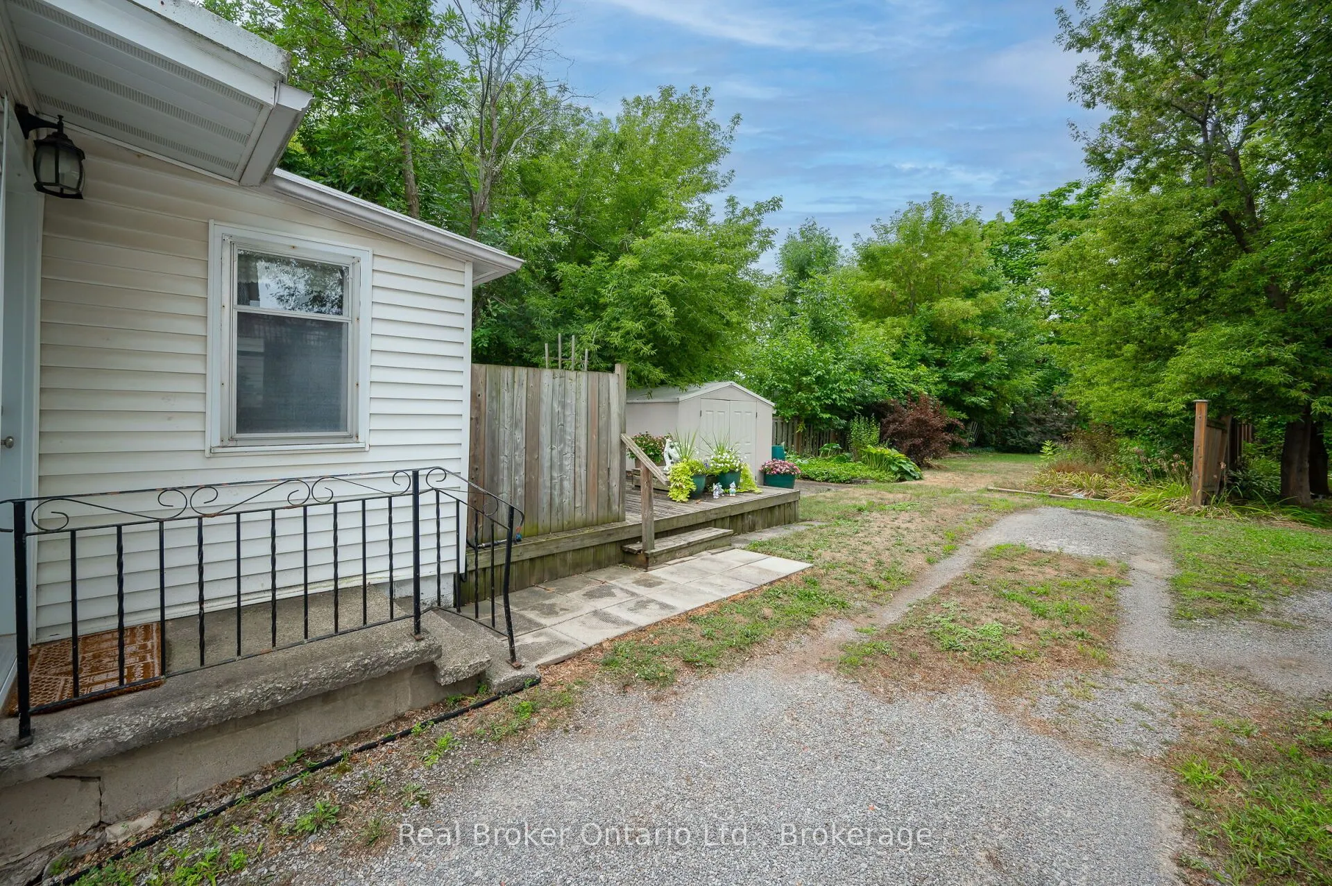 28-1/2 Pelham Road