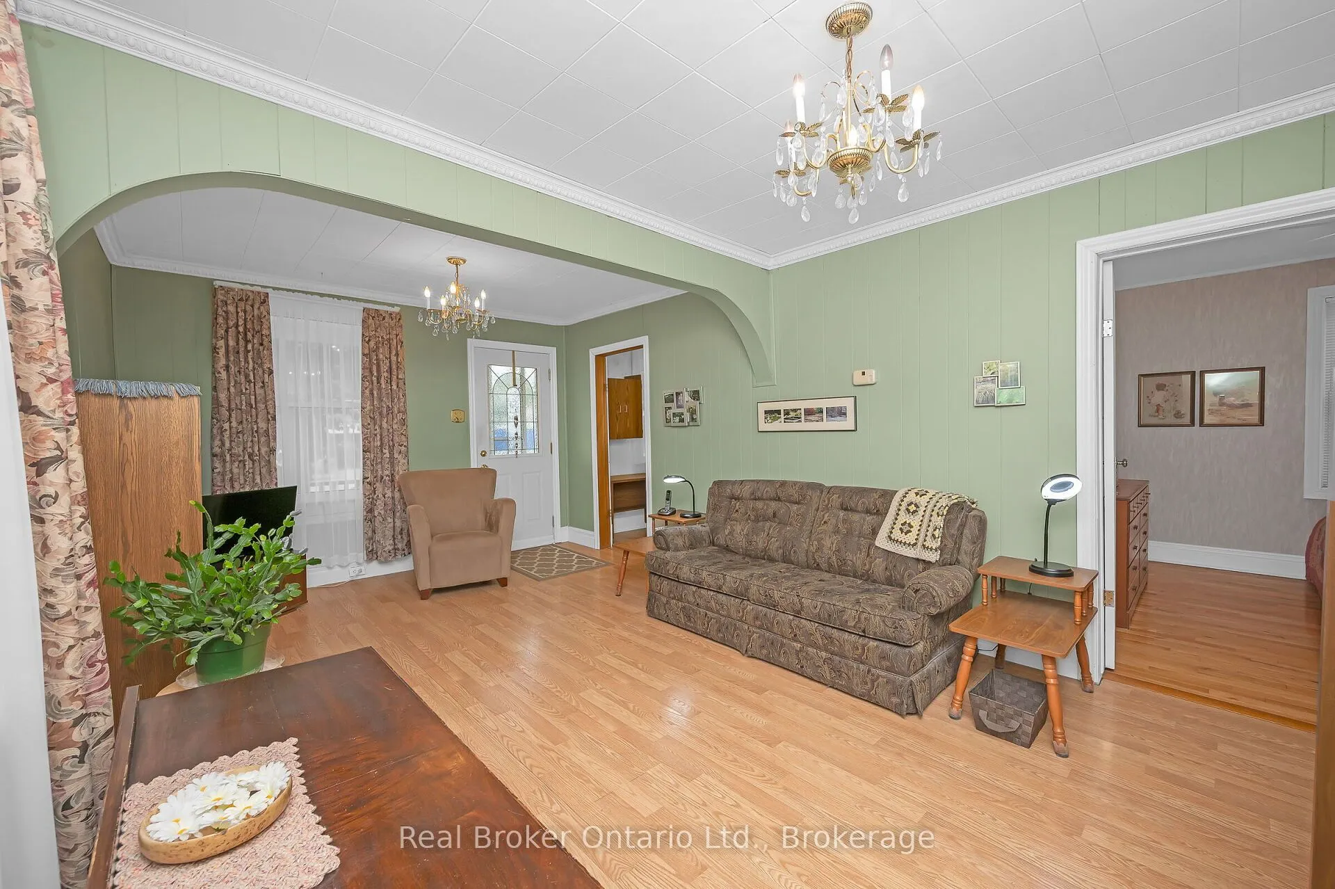 28-1/2 Pelham Road