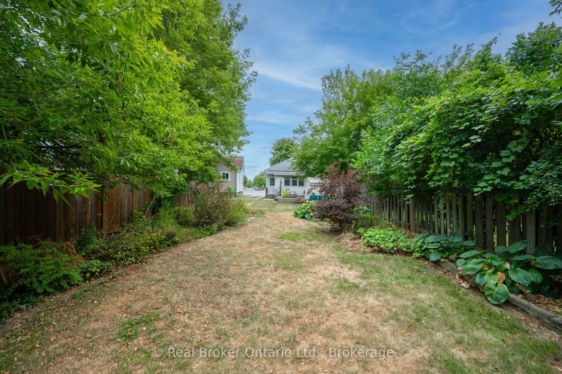28-1/2 Pelham Road