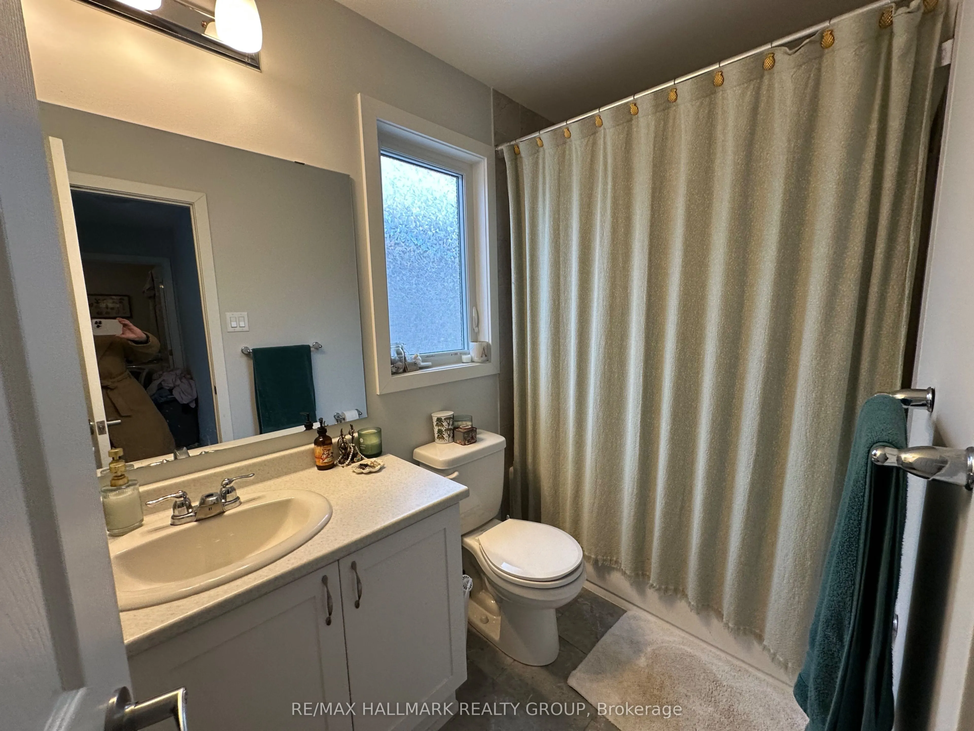 712 Quilter Row