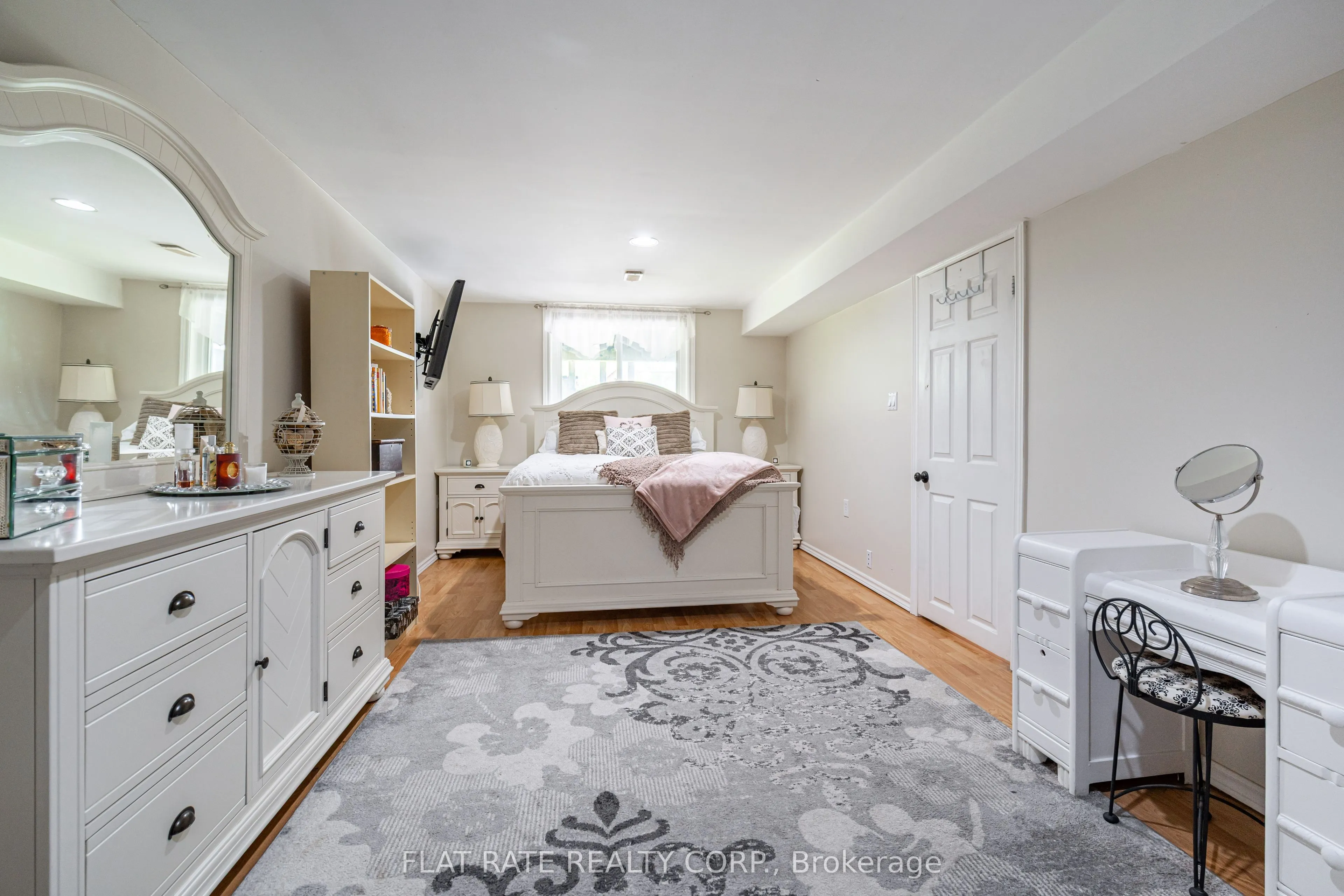 1726 STEWARTCROFT Crescent