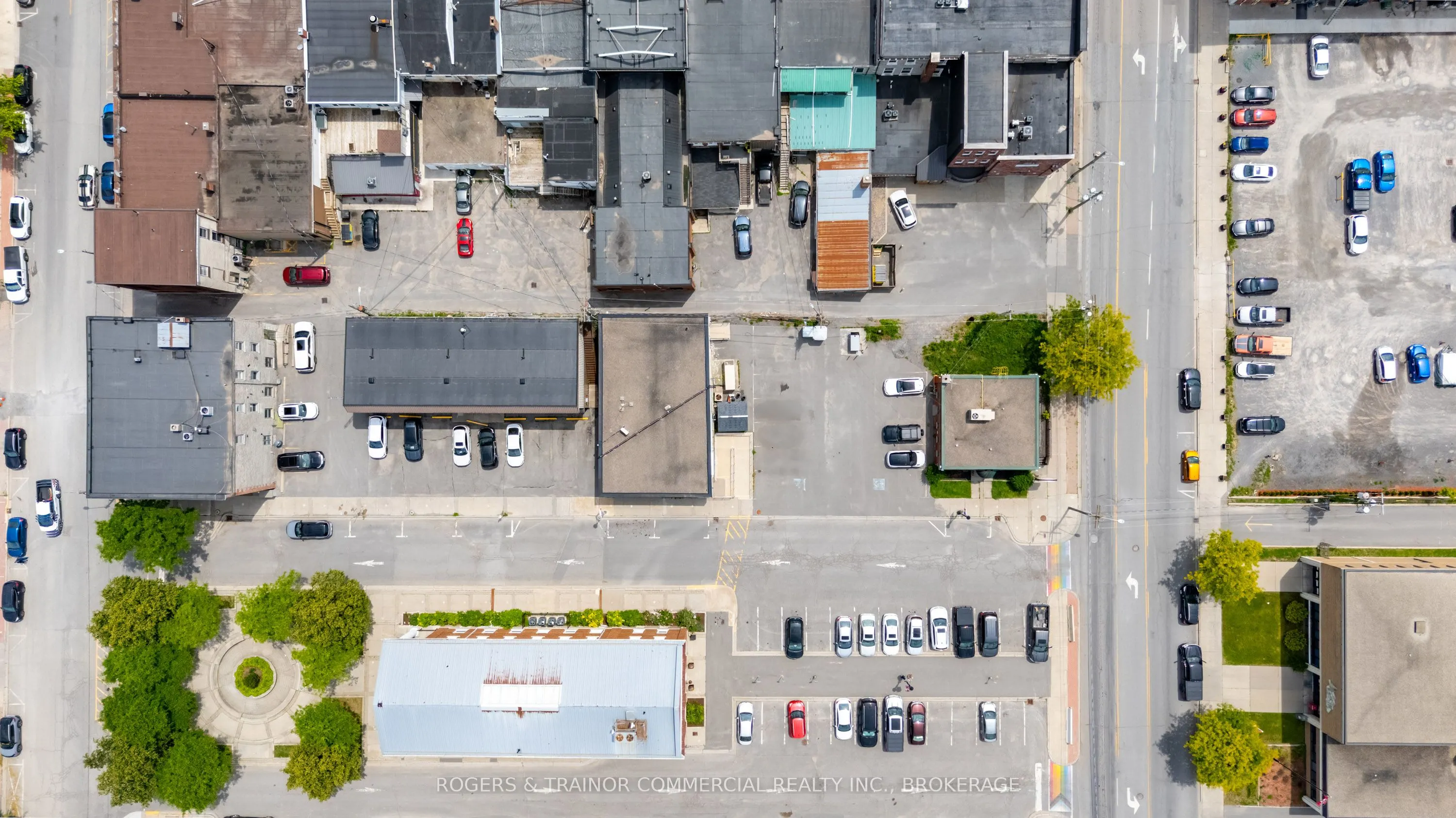 12 Market Square