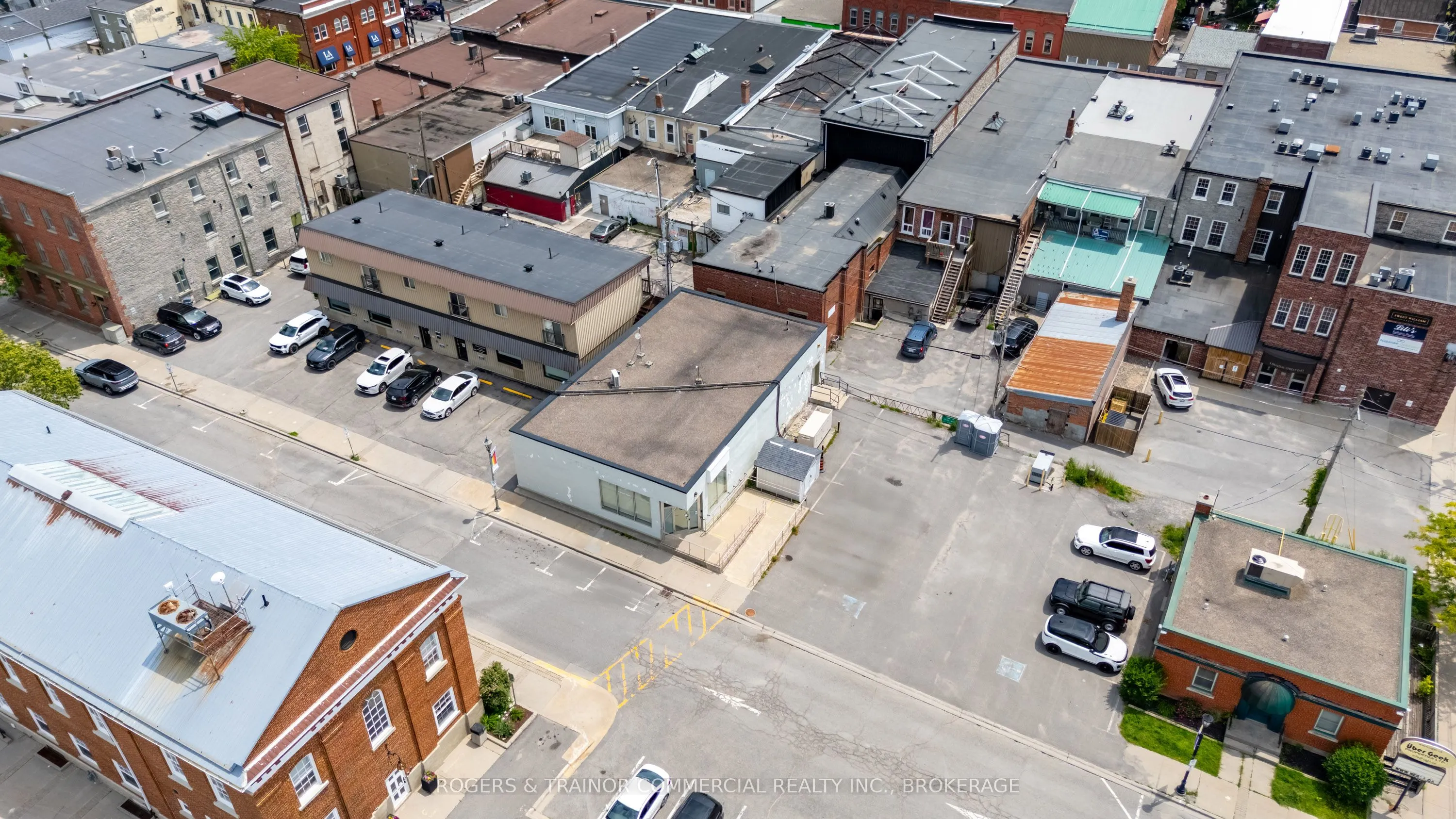 12 Market Square