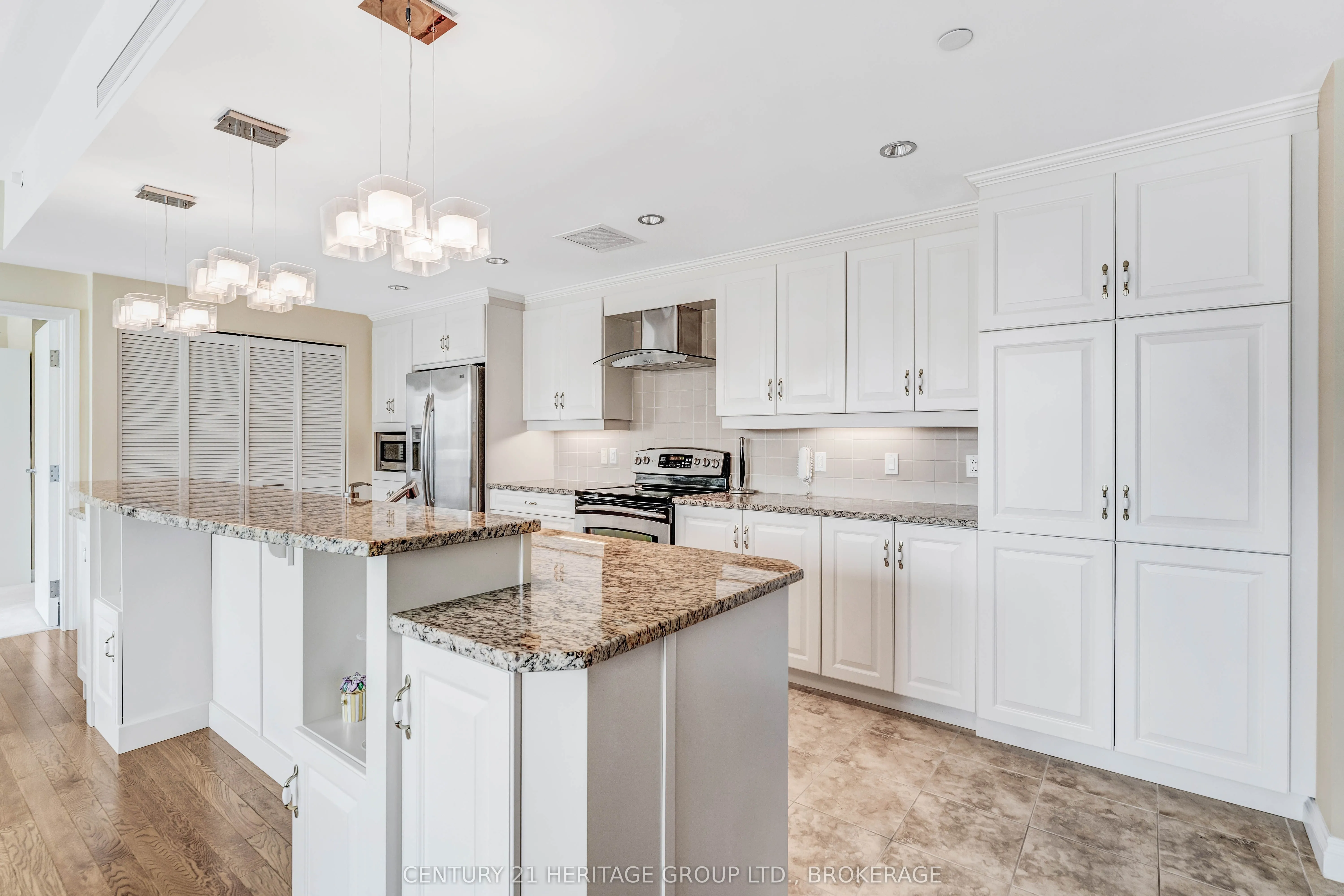 90 George Street, #1103