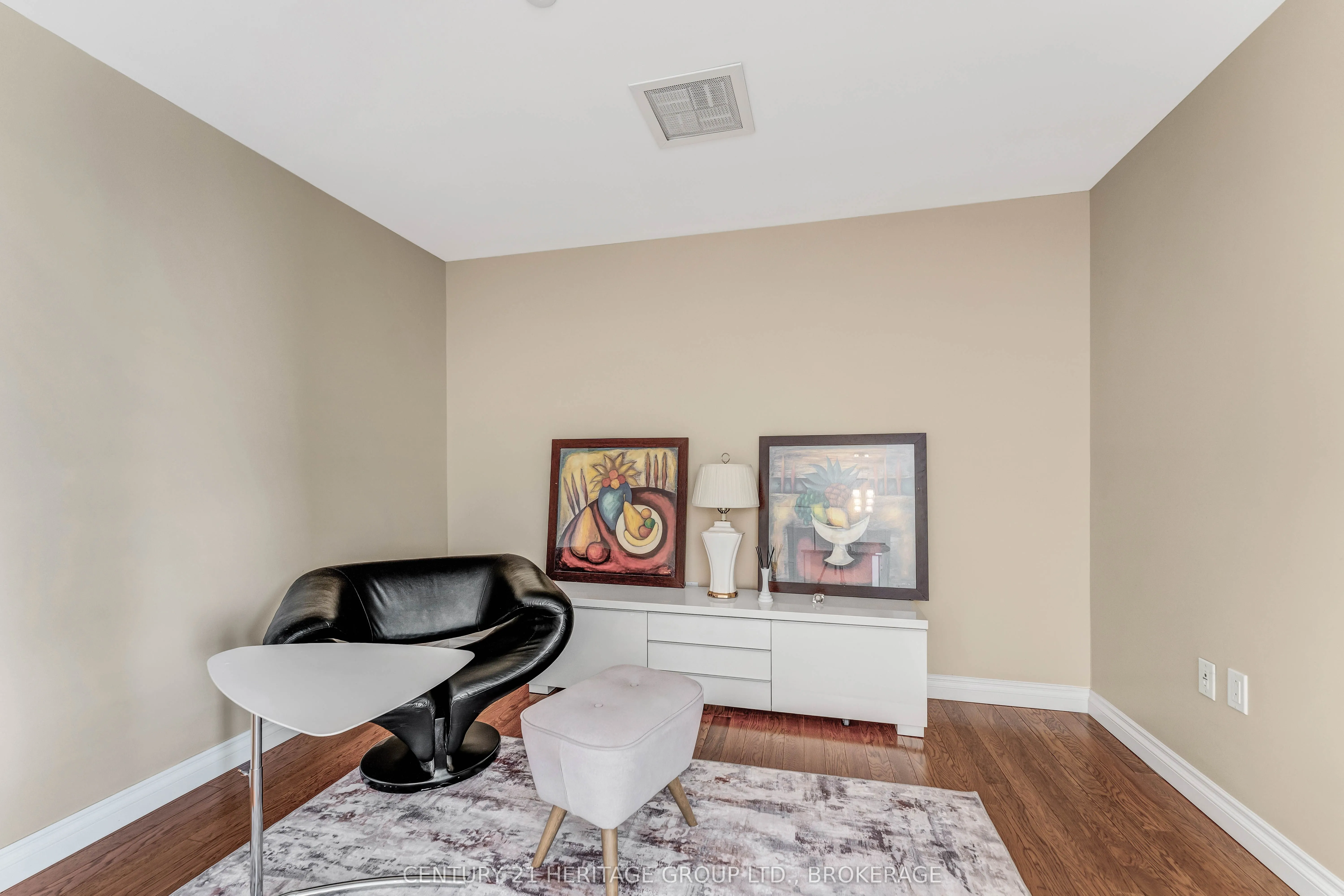 90 George Street, #1103