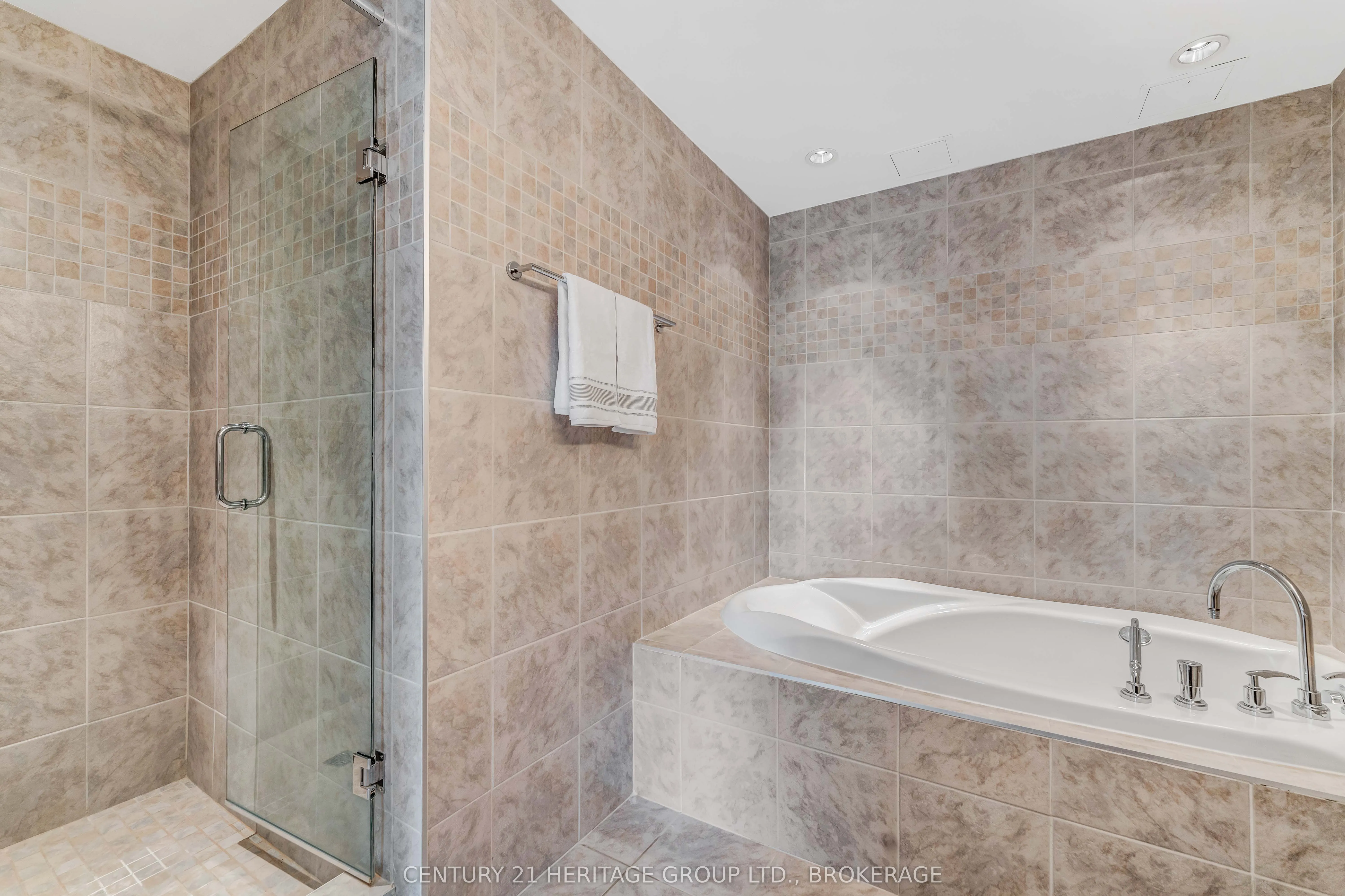 90 George Street, #1103