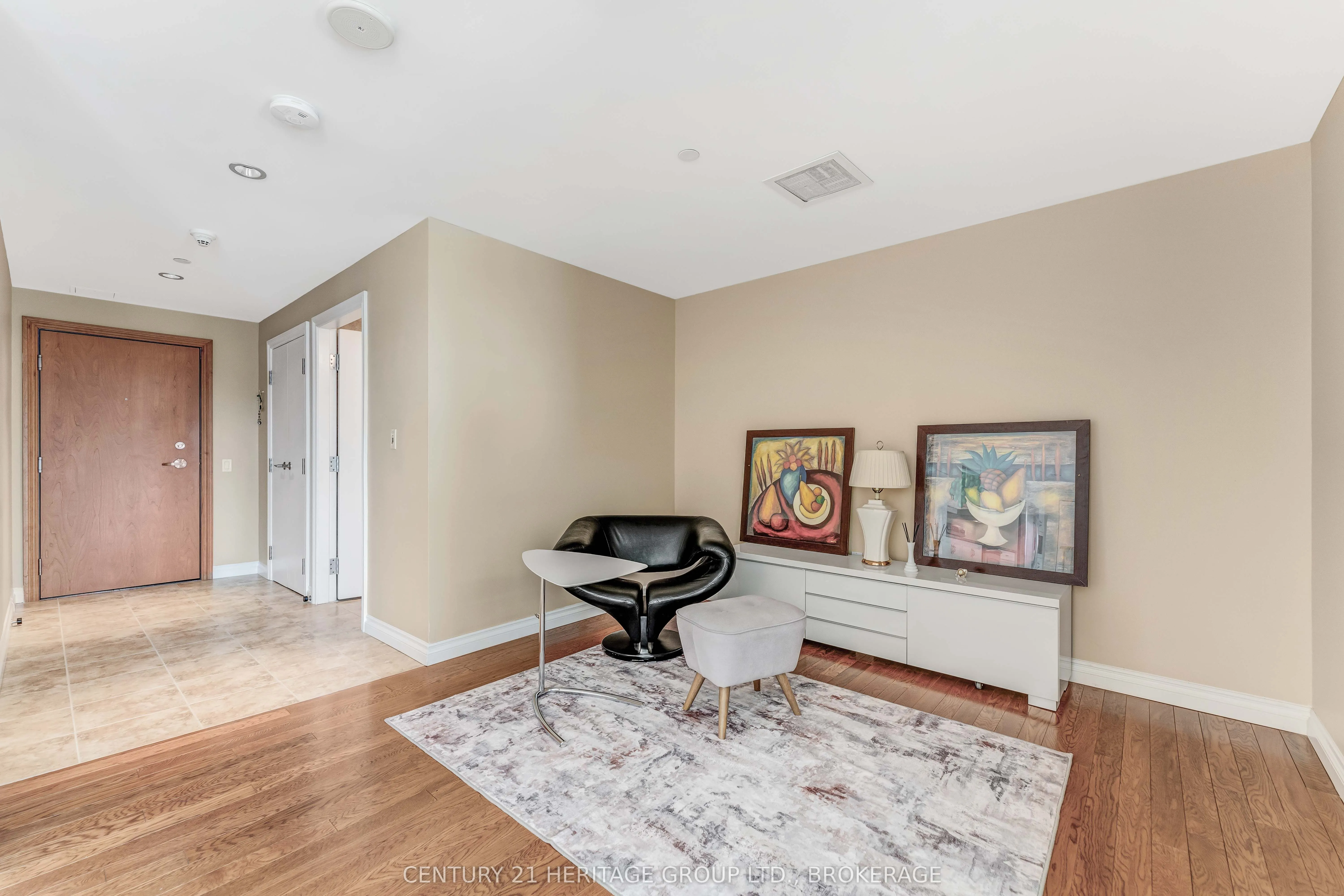 90 George Street, #1103