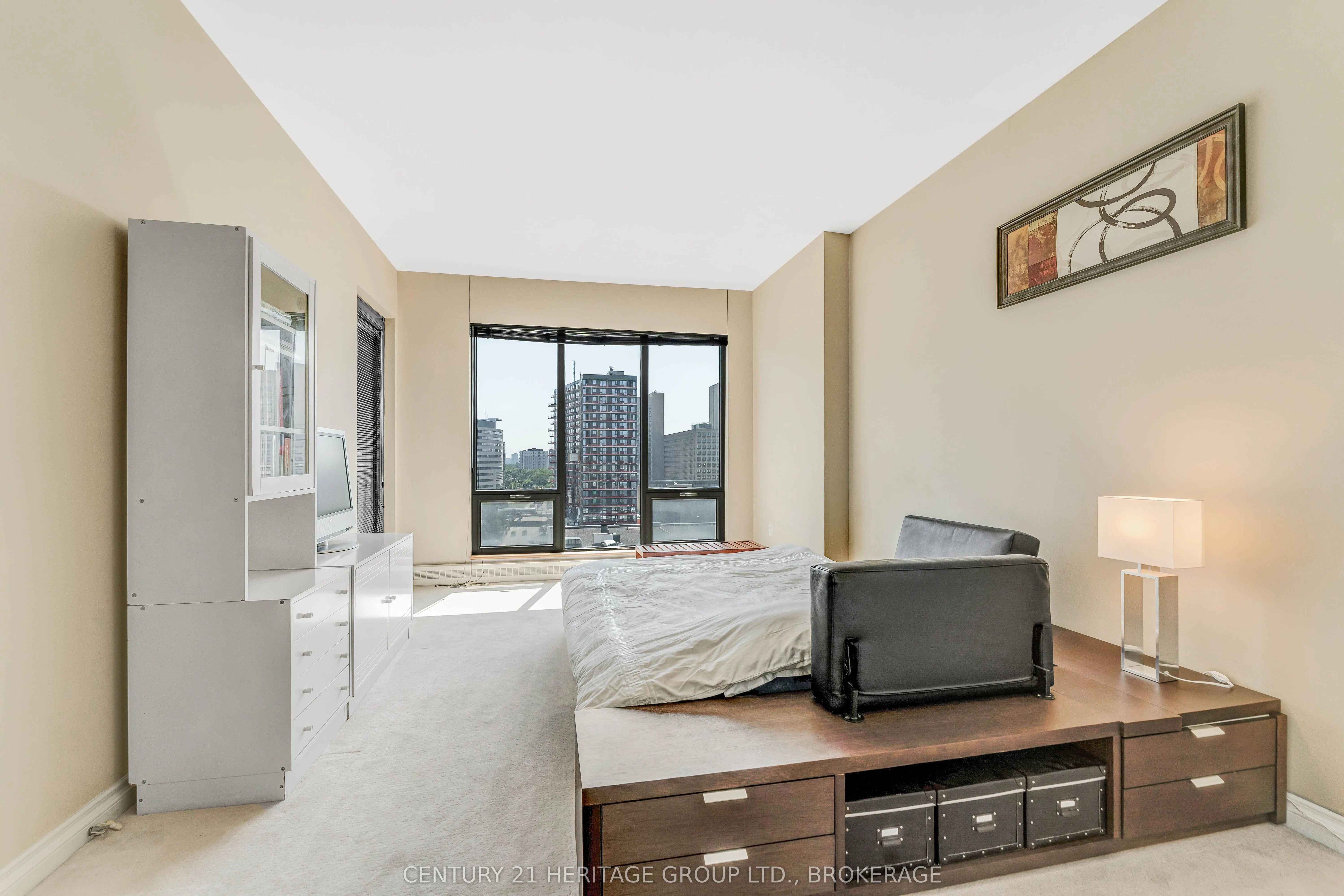 90 George Street, #1103