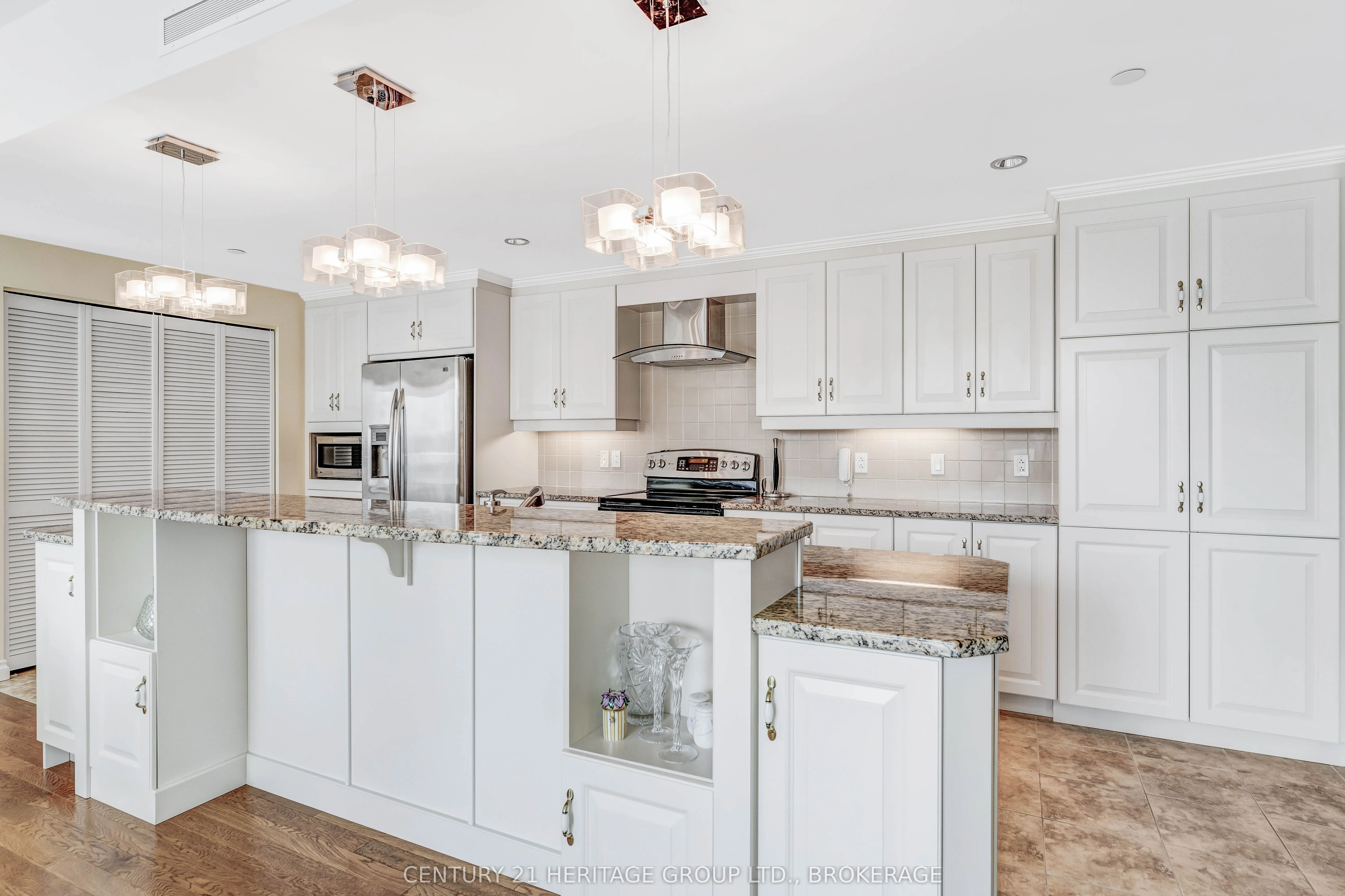 90 George Street, #1103