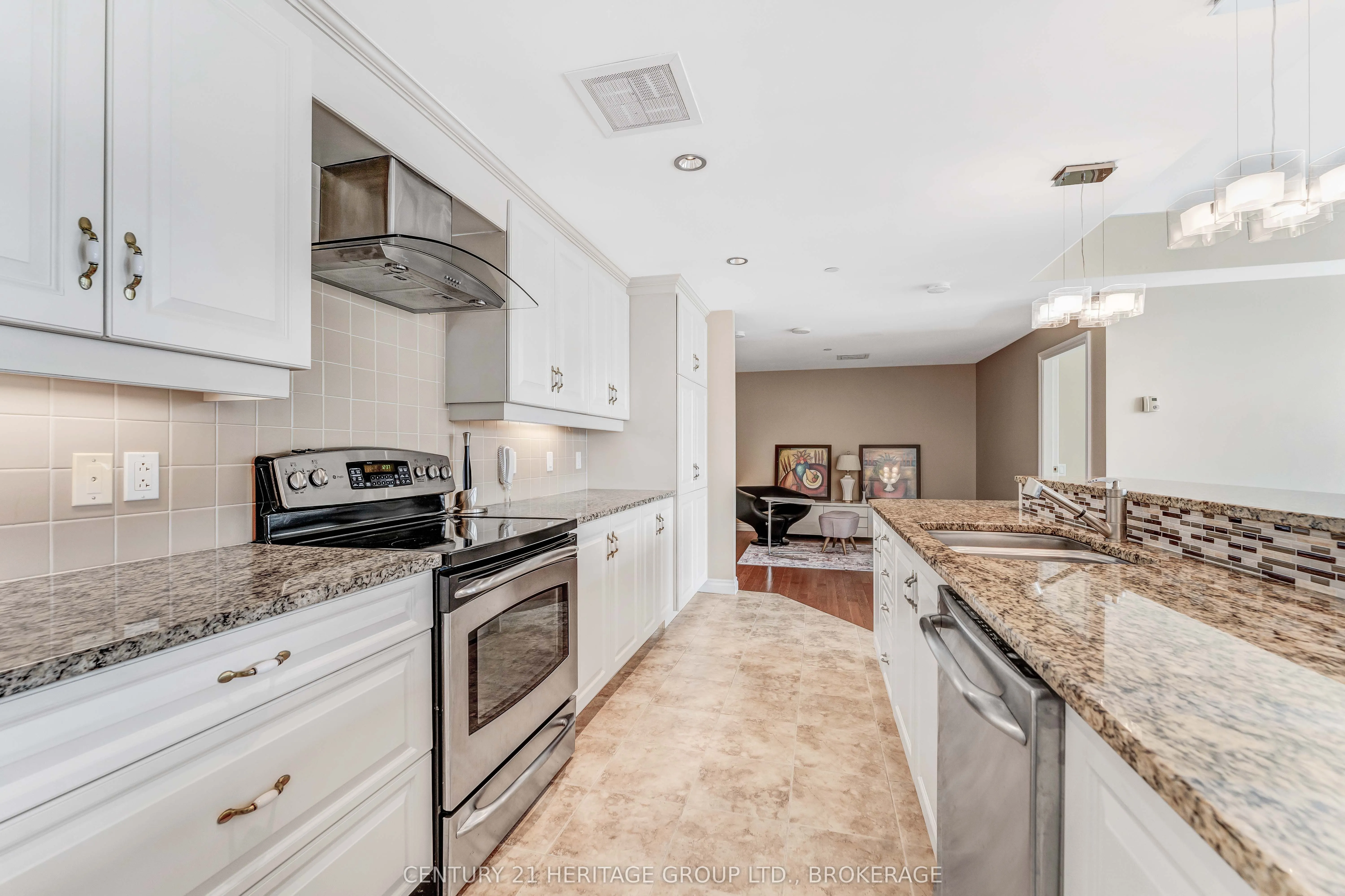 90 George Street, #1103