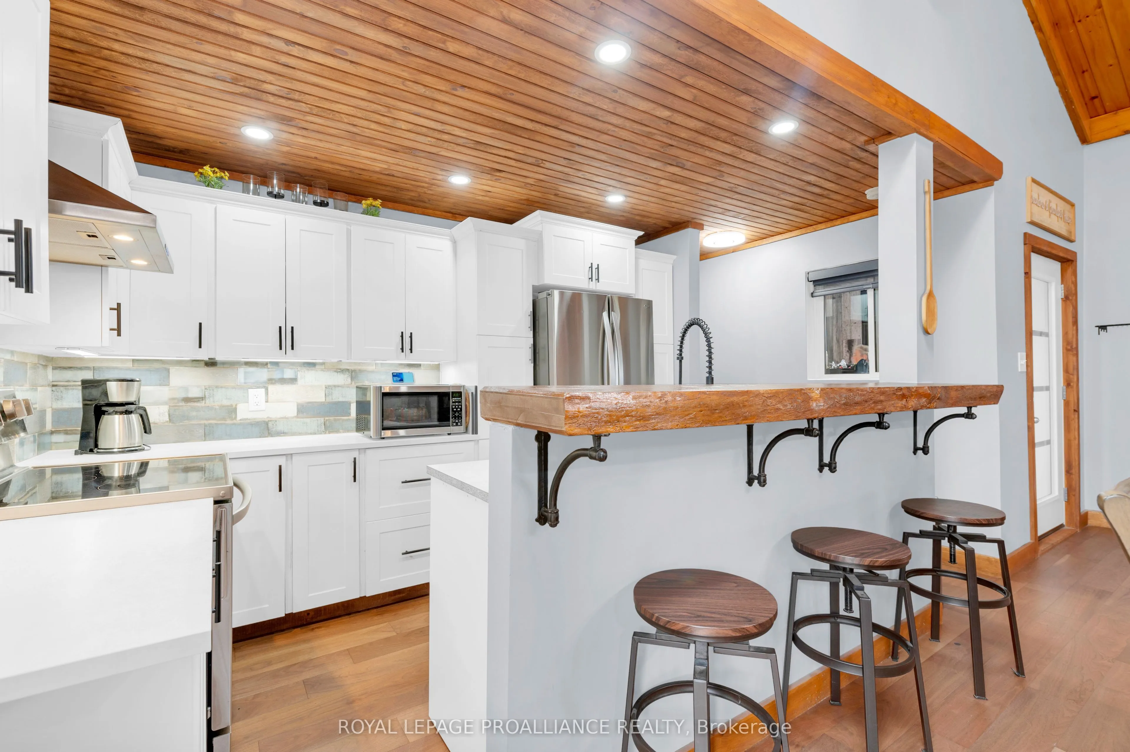 138 Hollister Road