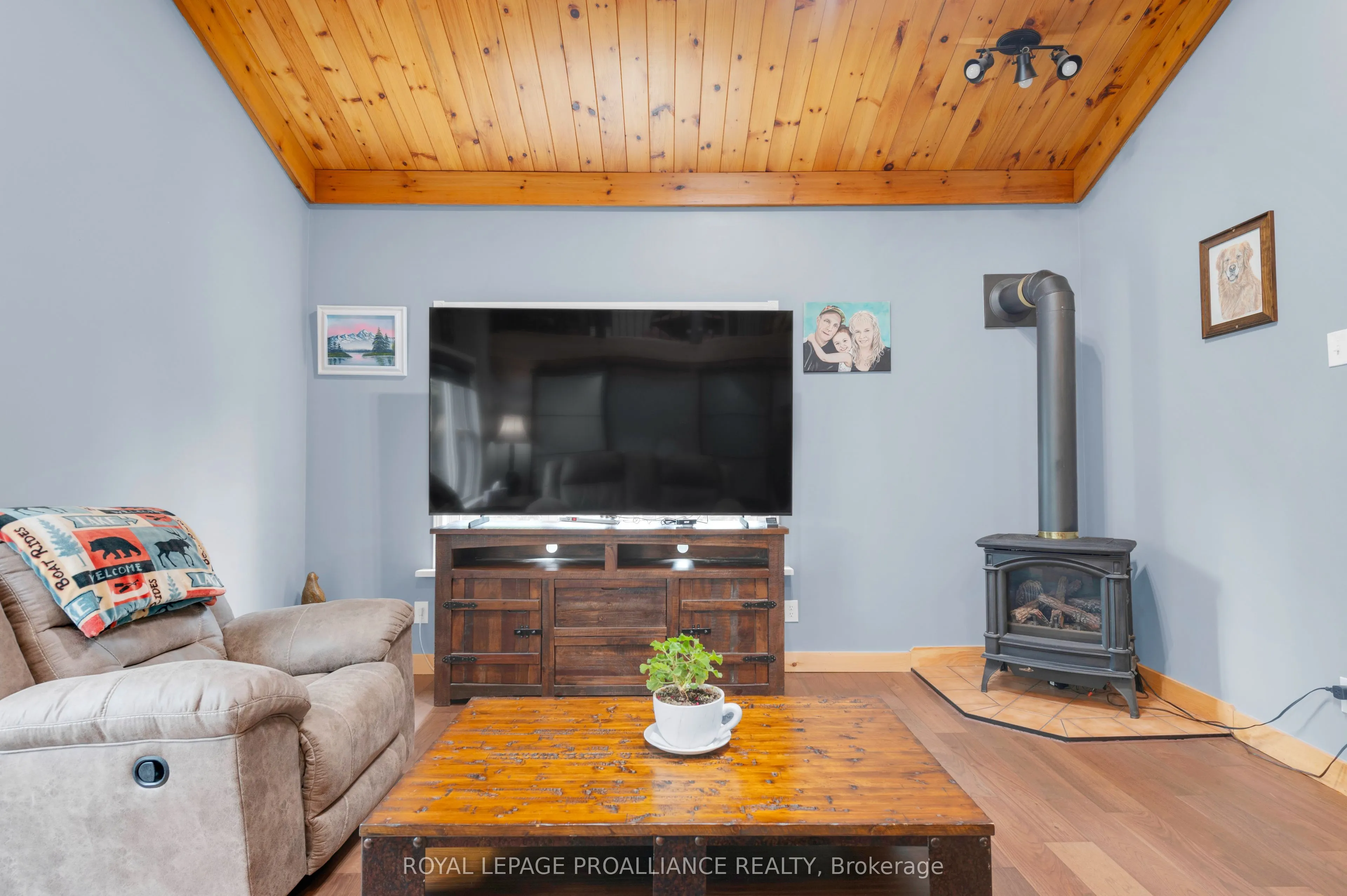 138 Hollister Road