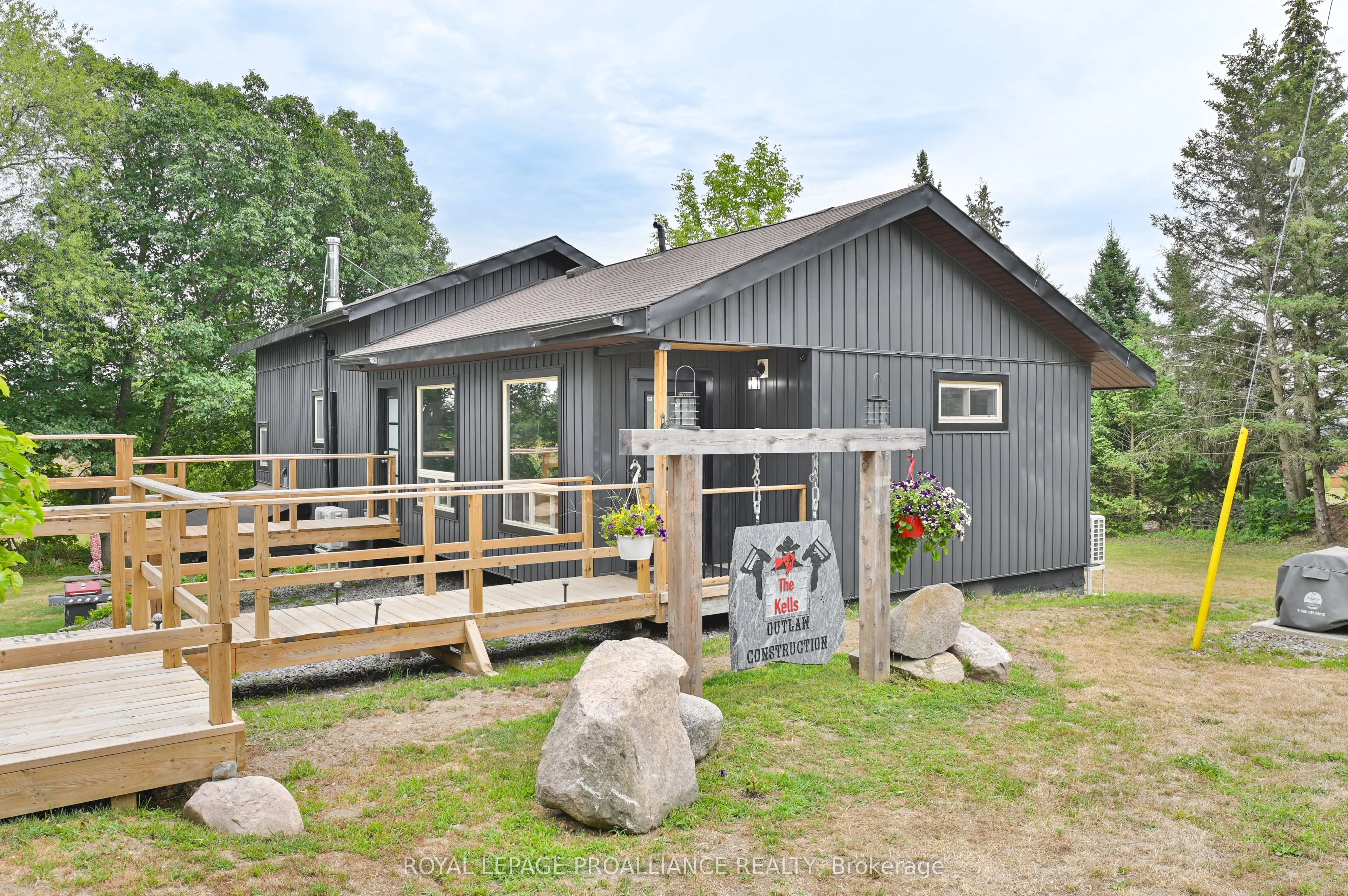 138 Hollister Road