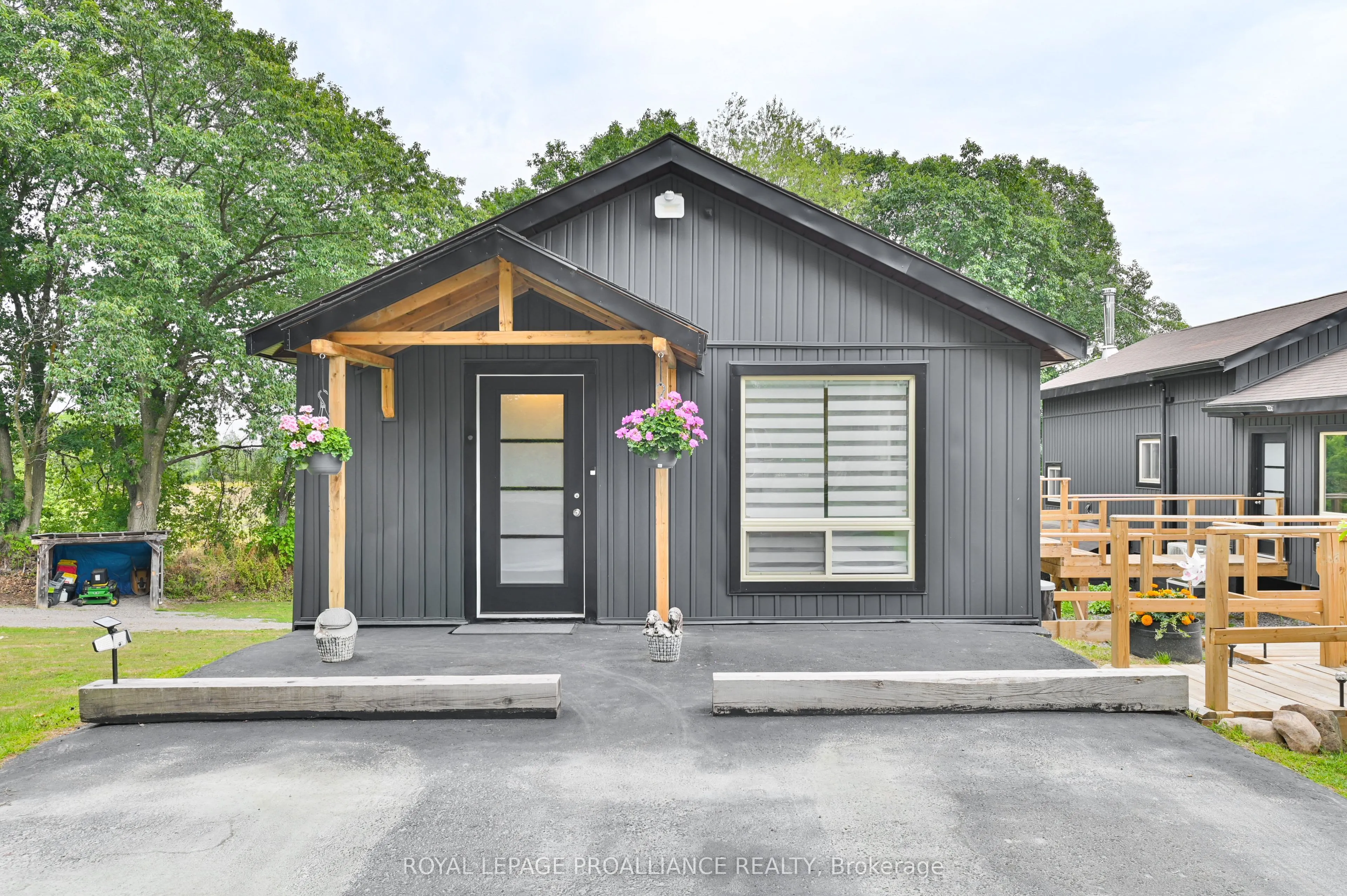 138 Hollister Road