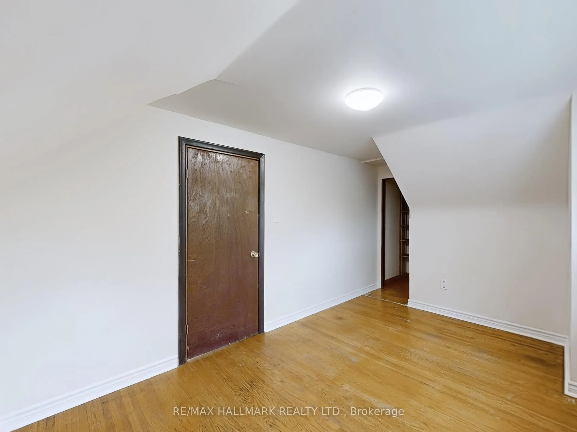 124 Mcelroy Road E