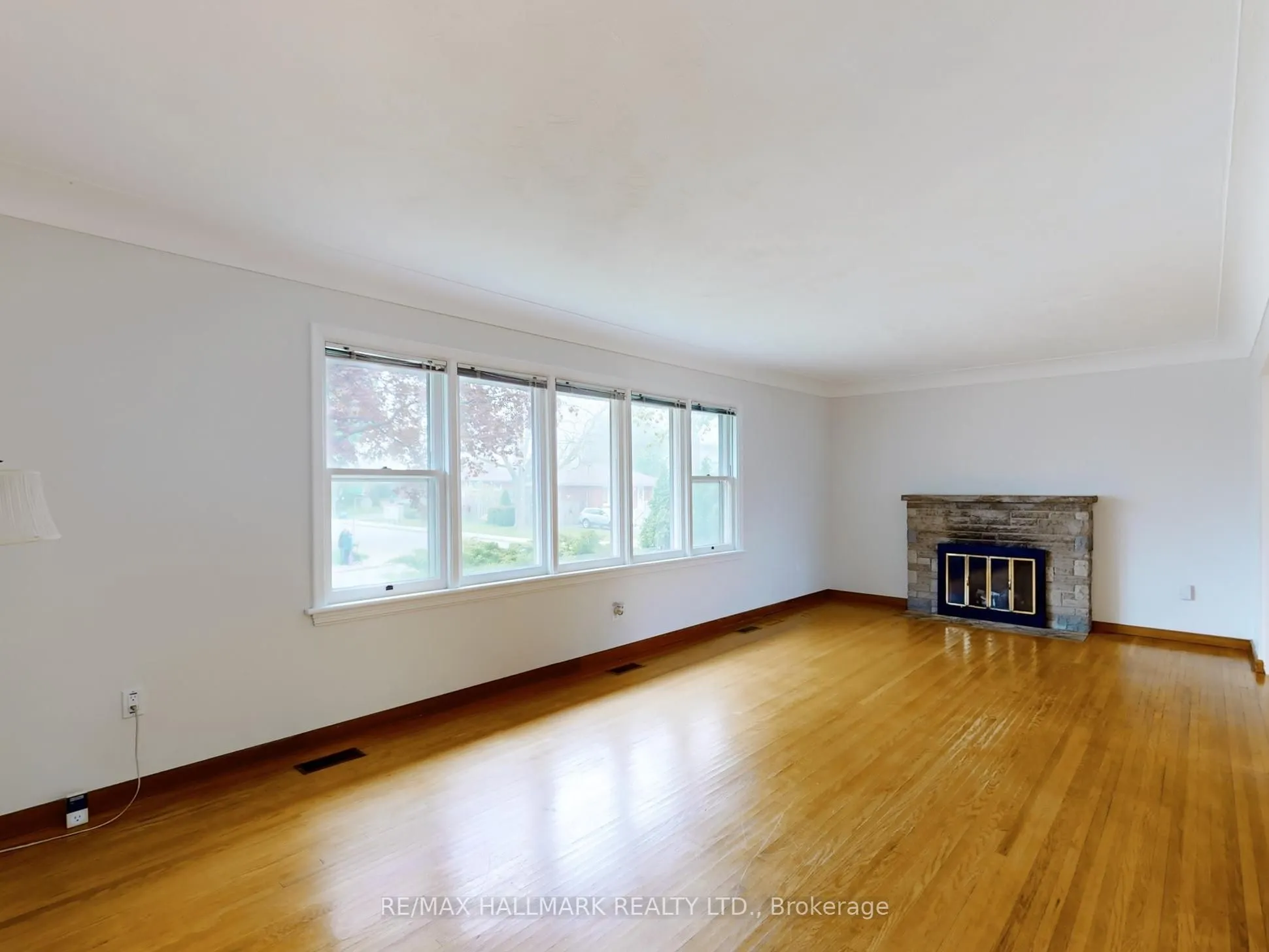 124 Mcelroy Road E