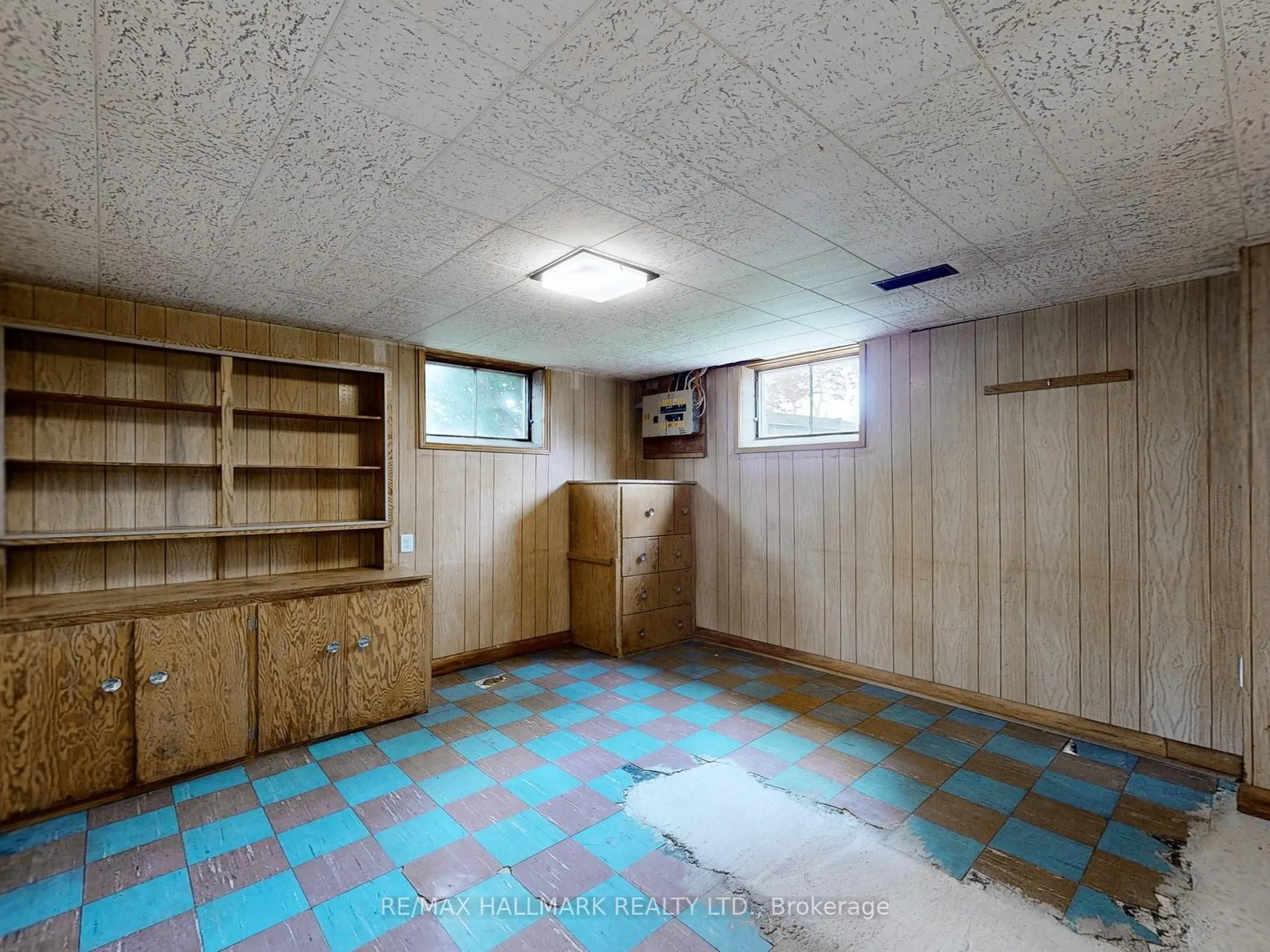 124 Mcelroy Road E