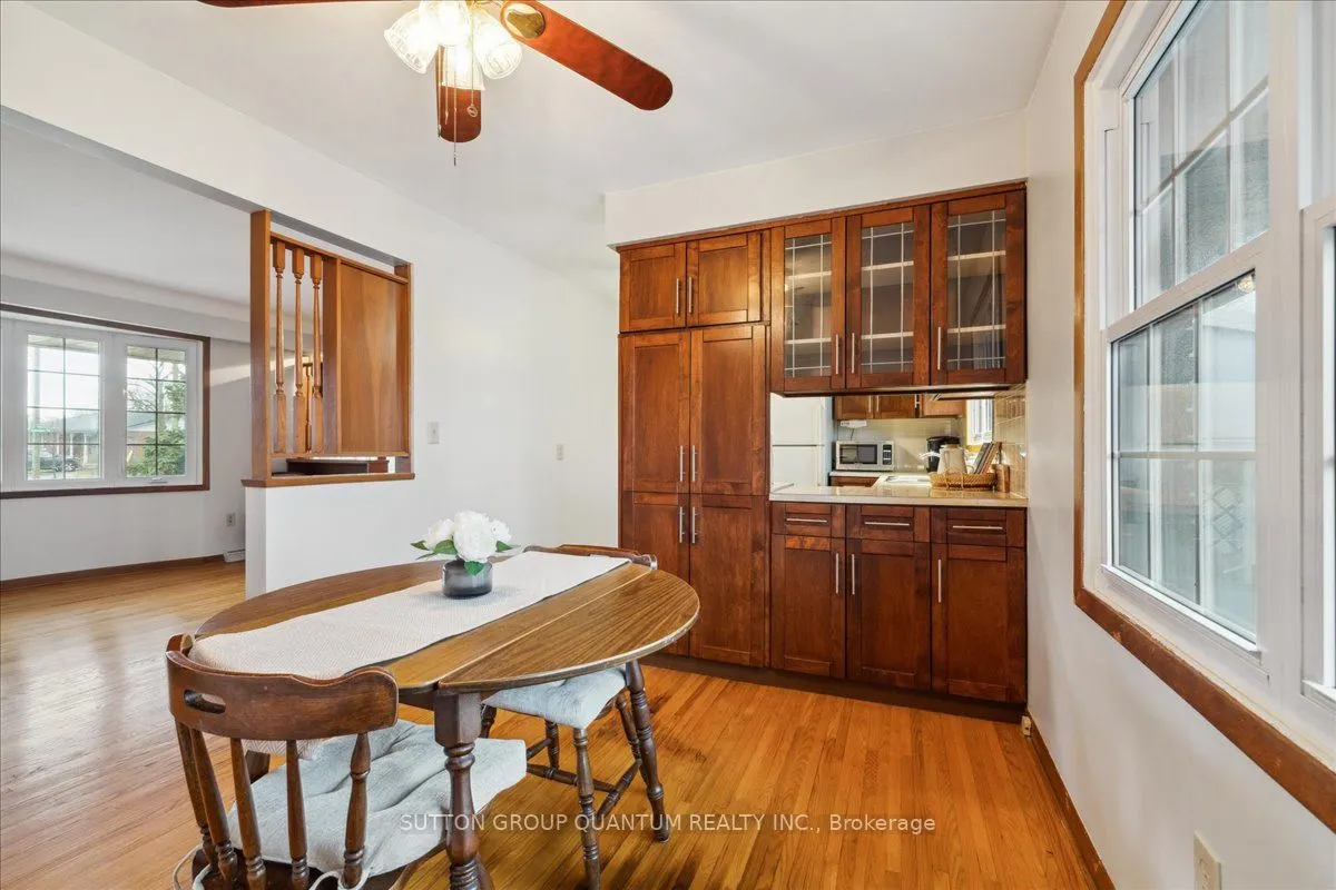 297 Lakeshore Road