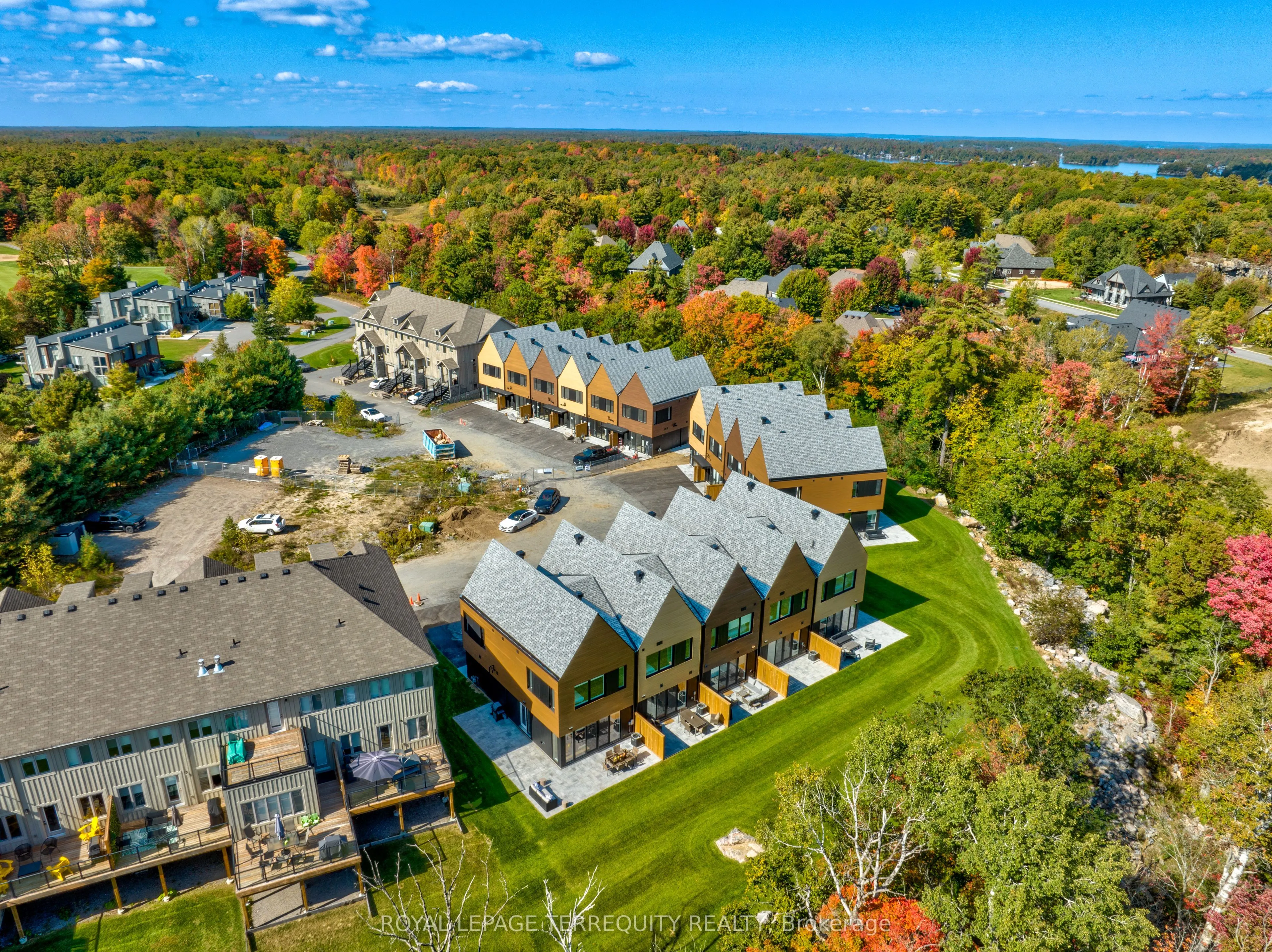 43 Rockmount Crescent