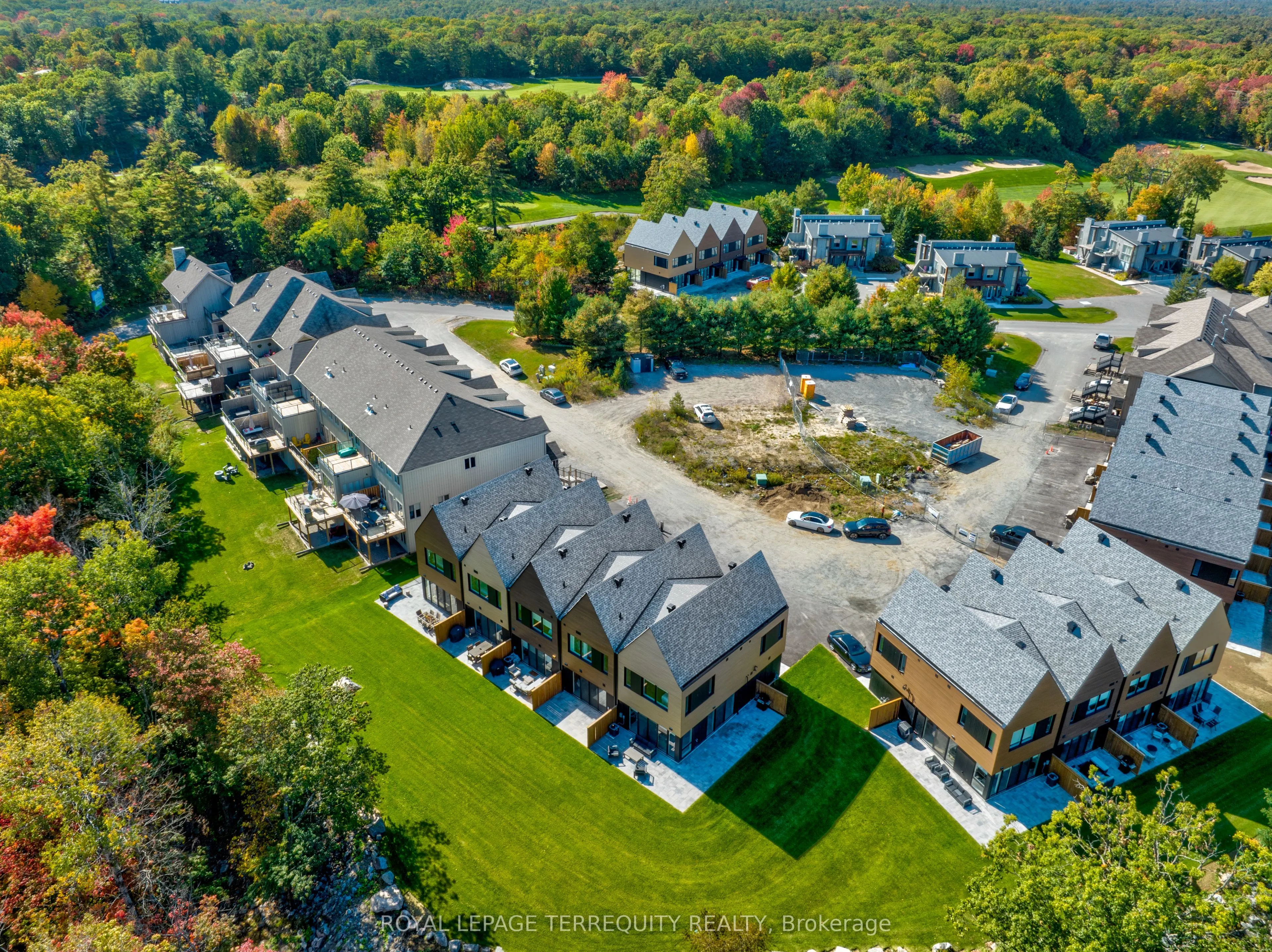 43 Rockmount Crescent