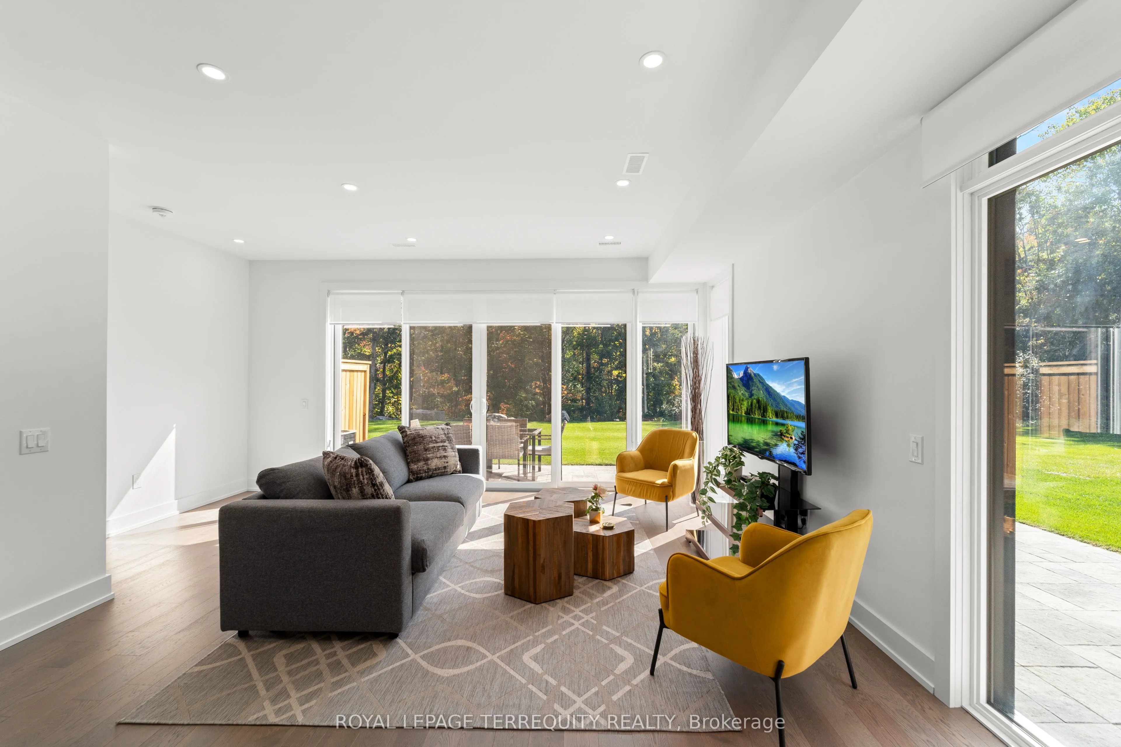43 Rockmount Crescent
