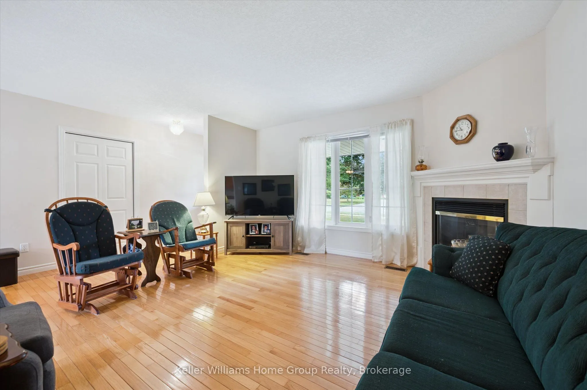 750 Dianne Crescent