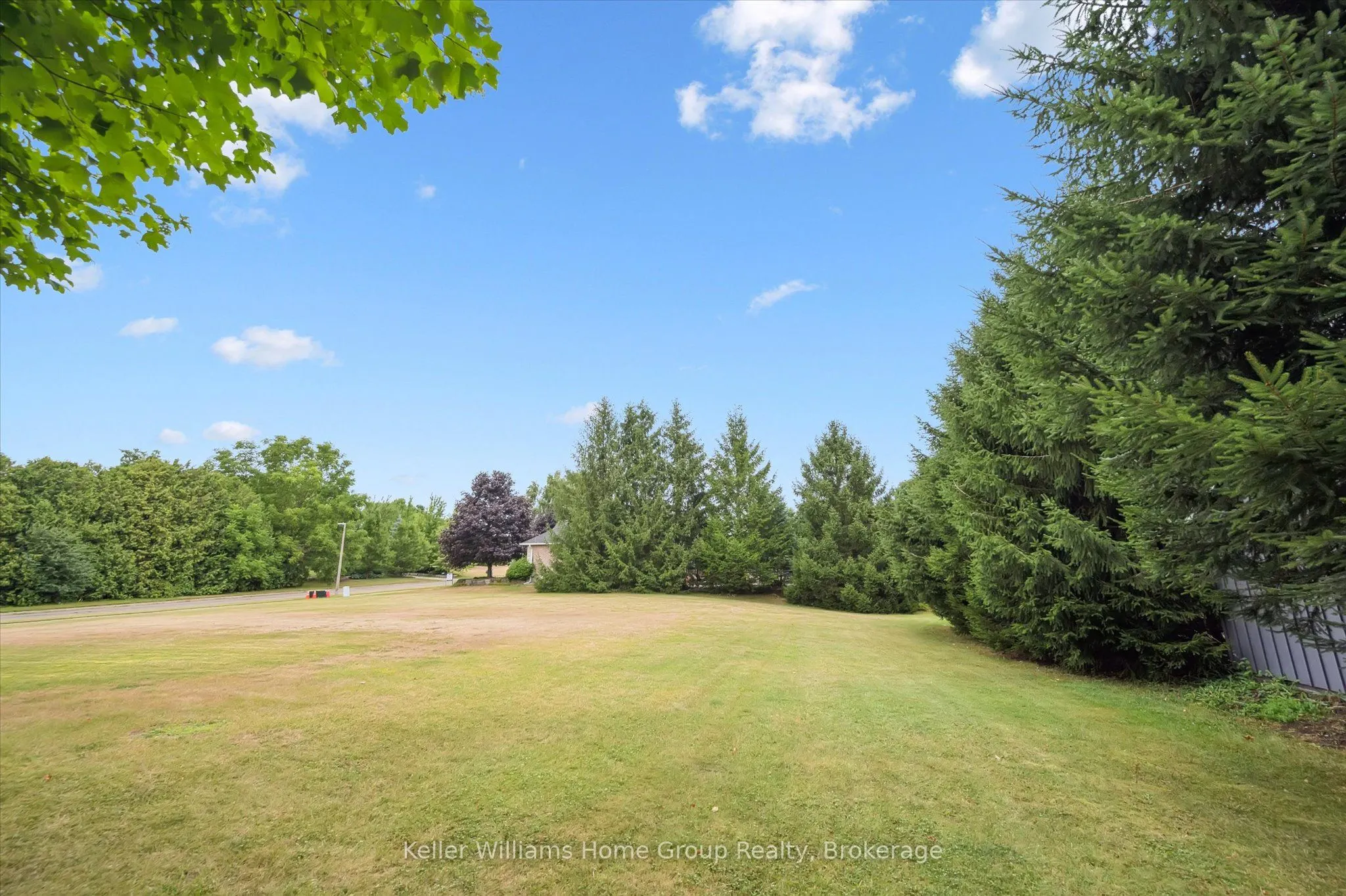 750 Dianne Crescent