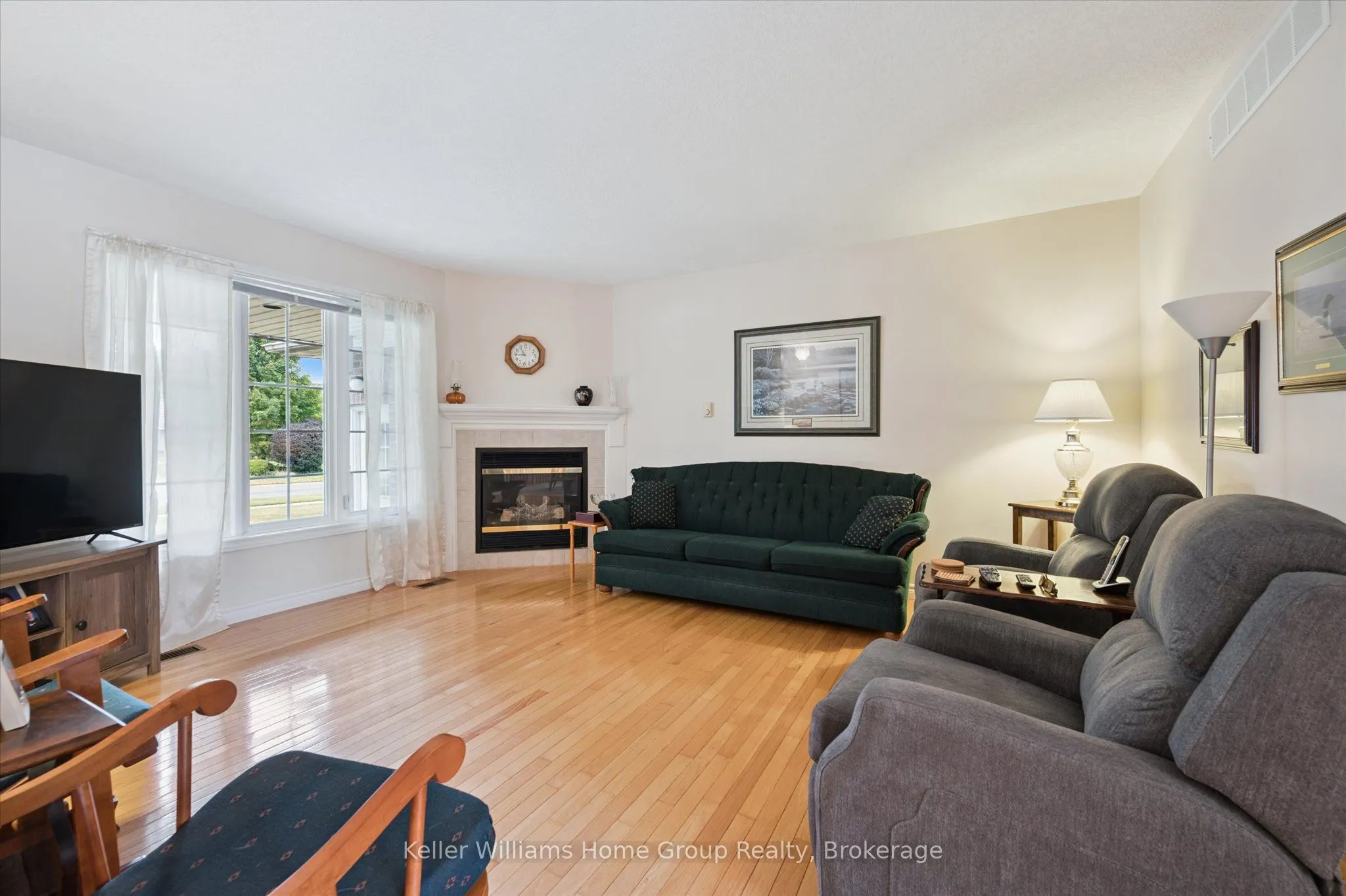 750 Dianne Crescent