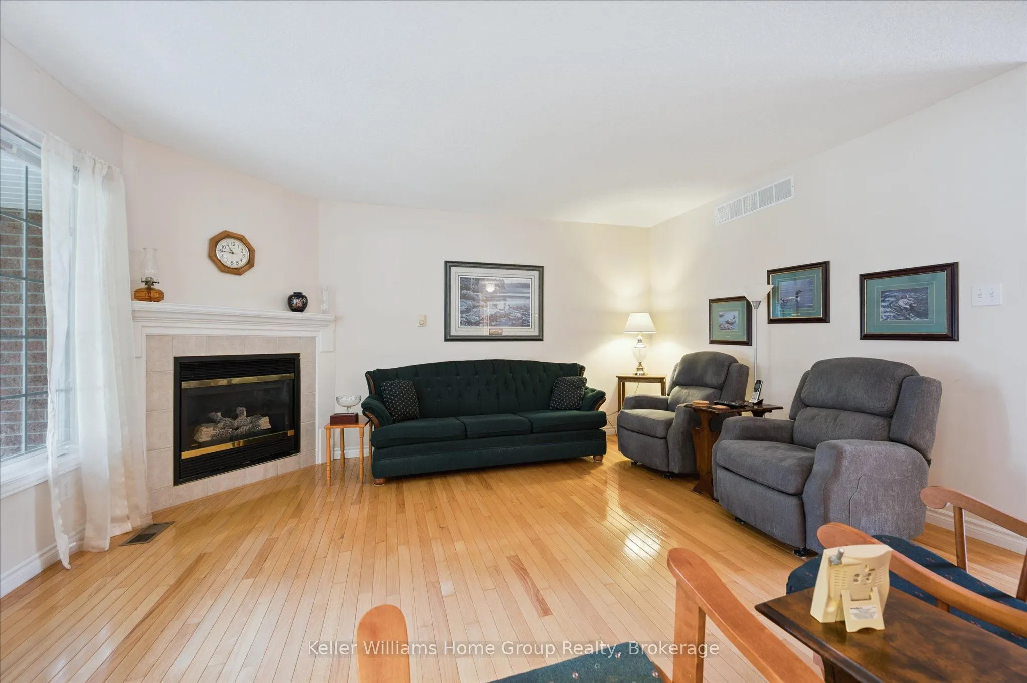750 Dianne Crescent