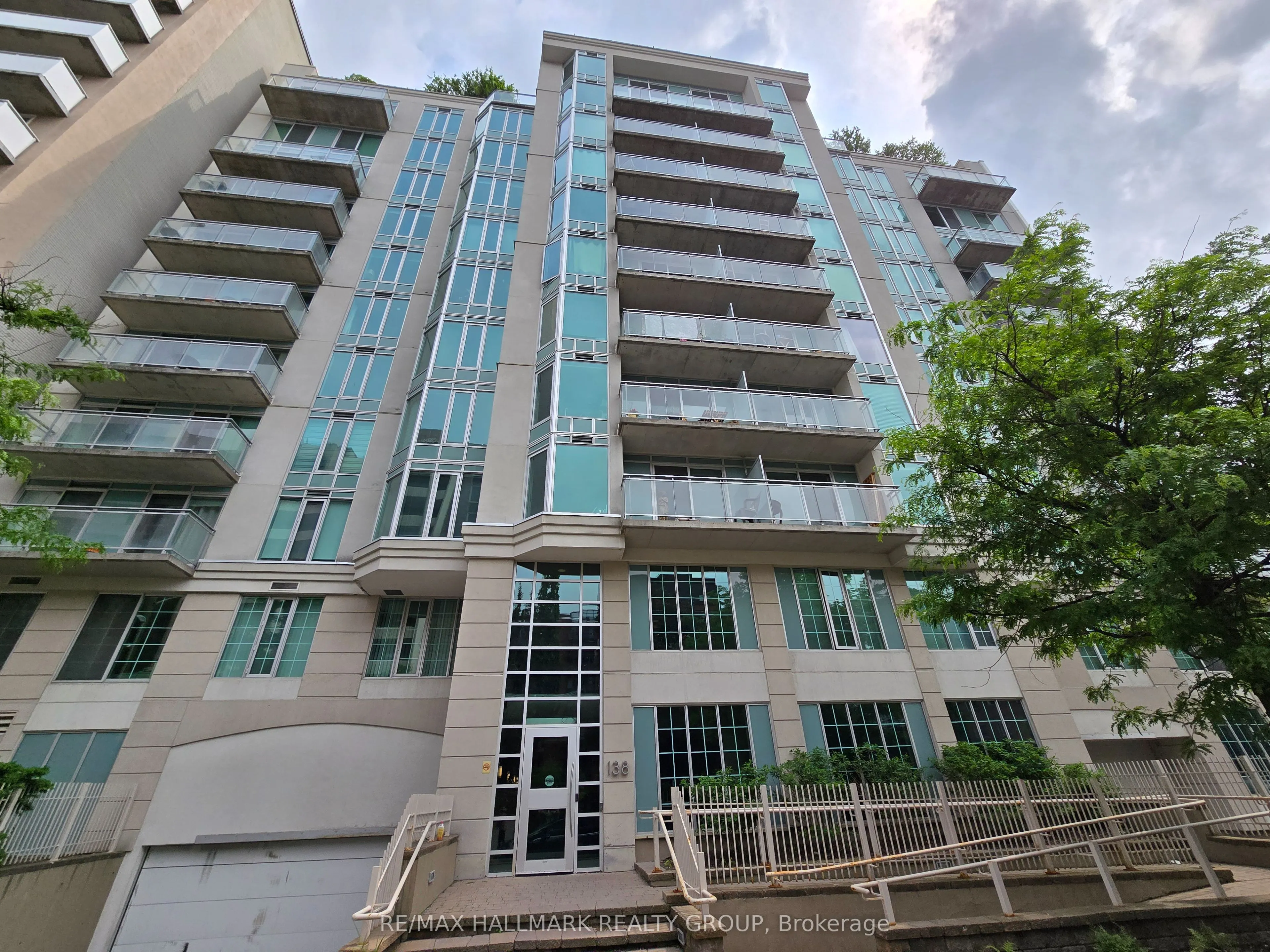 138 Somerset Street W, #502