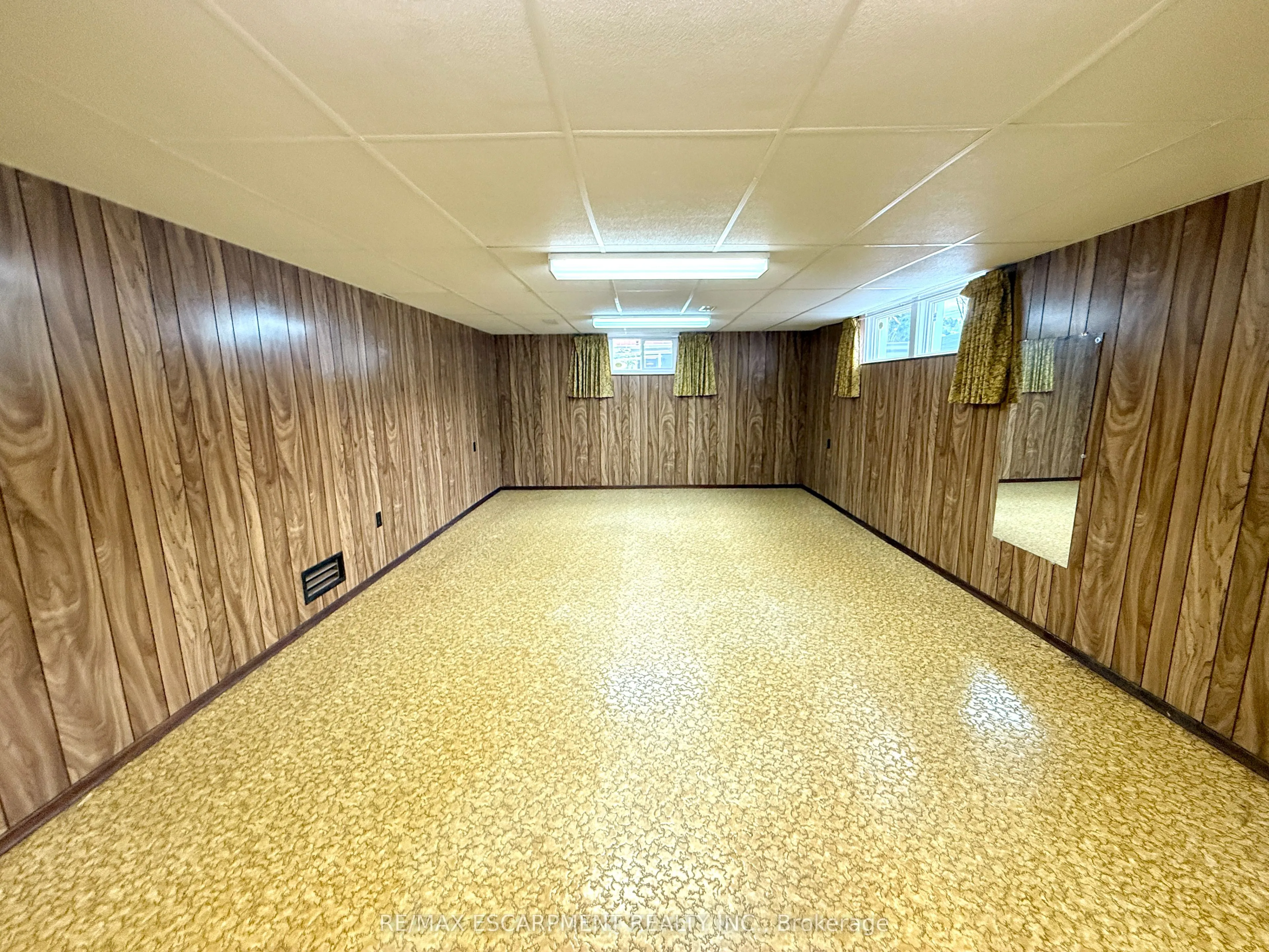343 Hixon Road