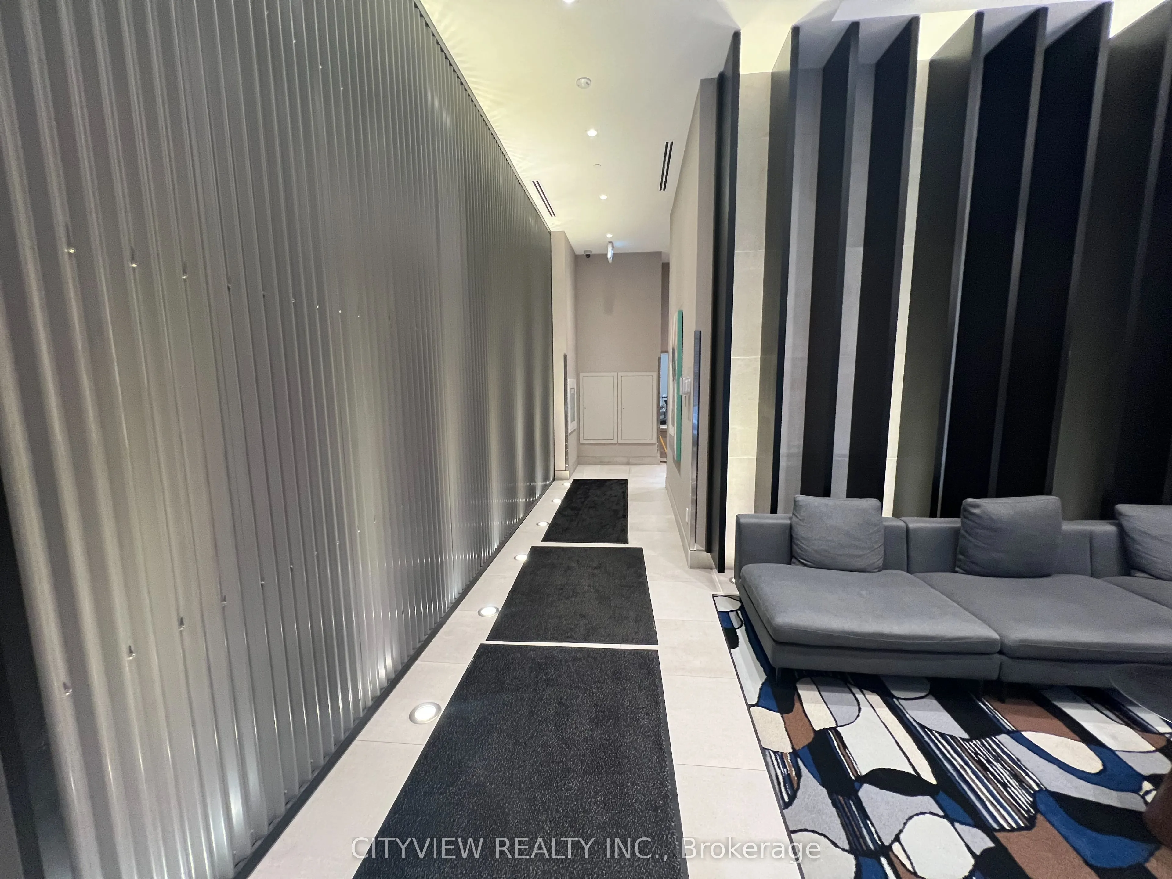 212 King william Street, #401