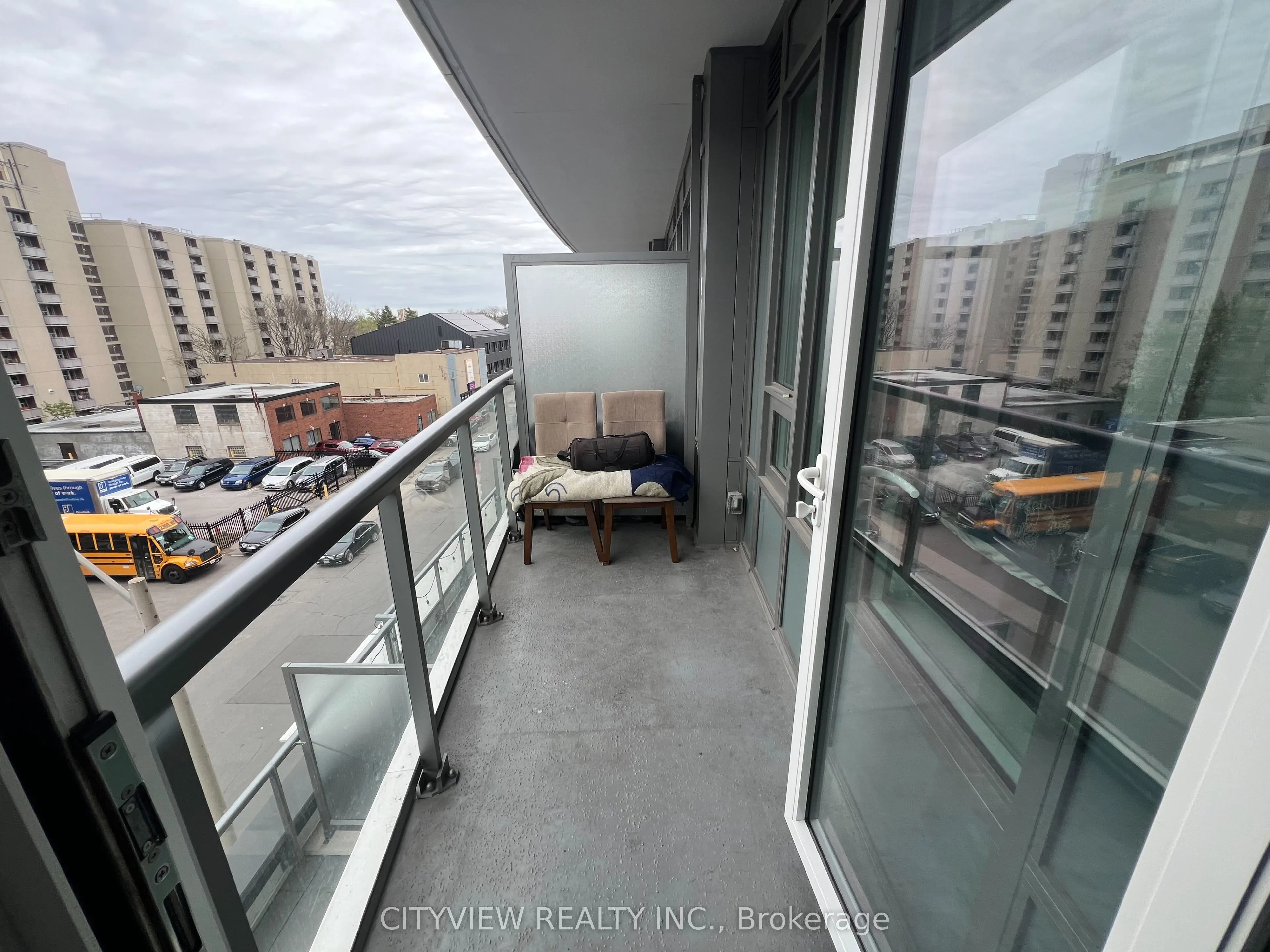 212 King william Street, #401